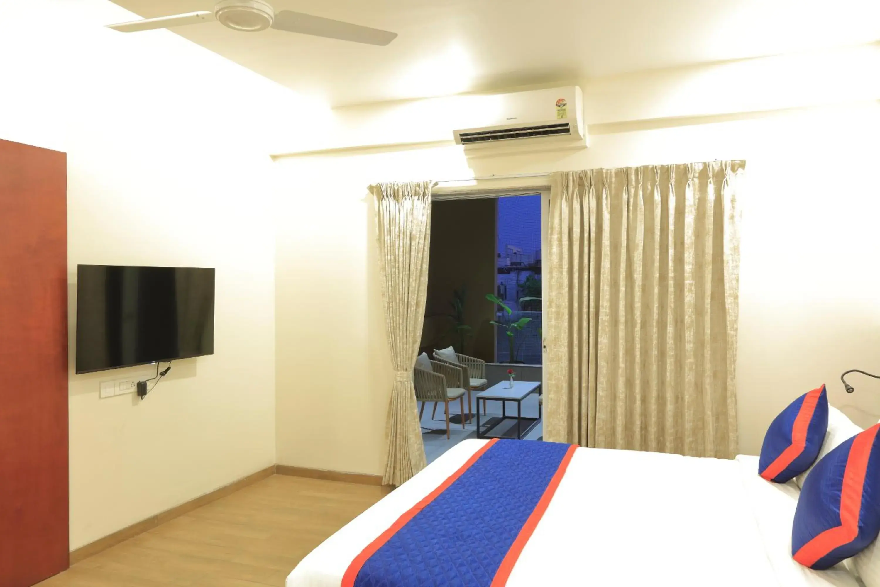 Bed in Zip By Spree Hotels Kolhapur Bed in Zip By Spree Hotels Kolhapur