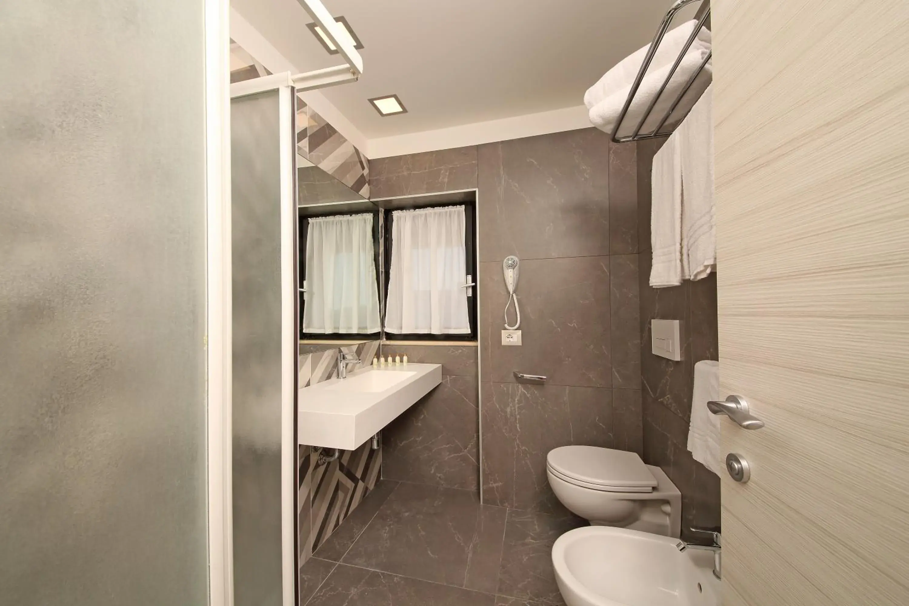 Superior Triple Room in Hotel Holiday Superior Triple Room in Hotel Holiday