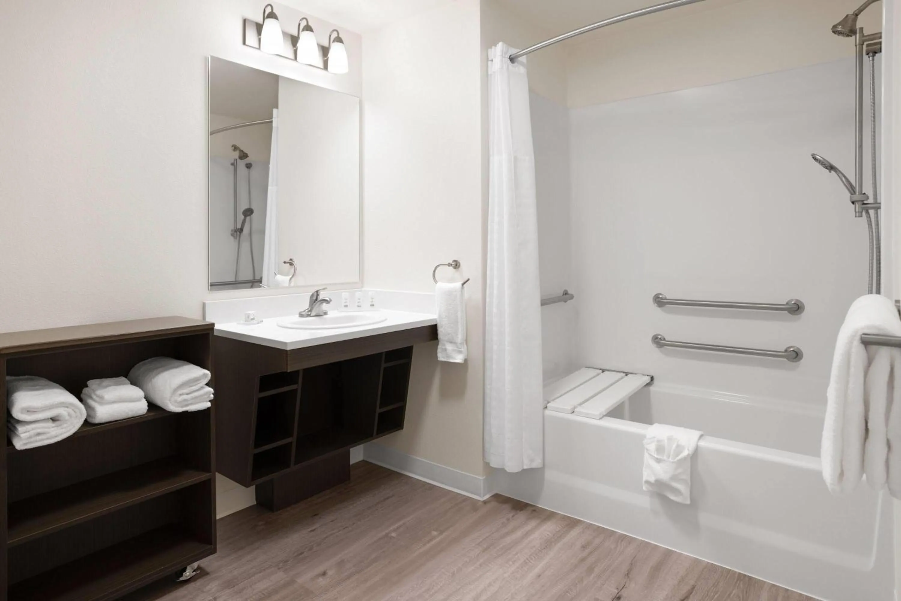 Bathroom in Hawthorn Extended Stay by Wyndham Alpine