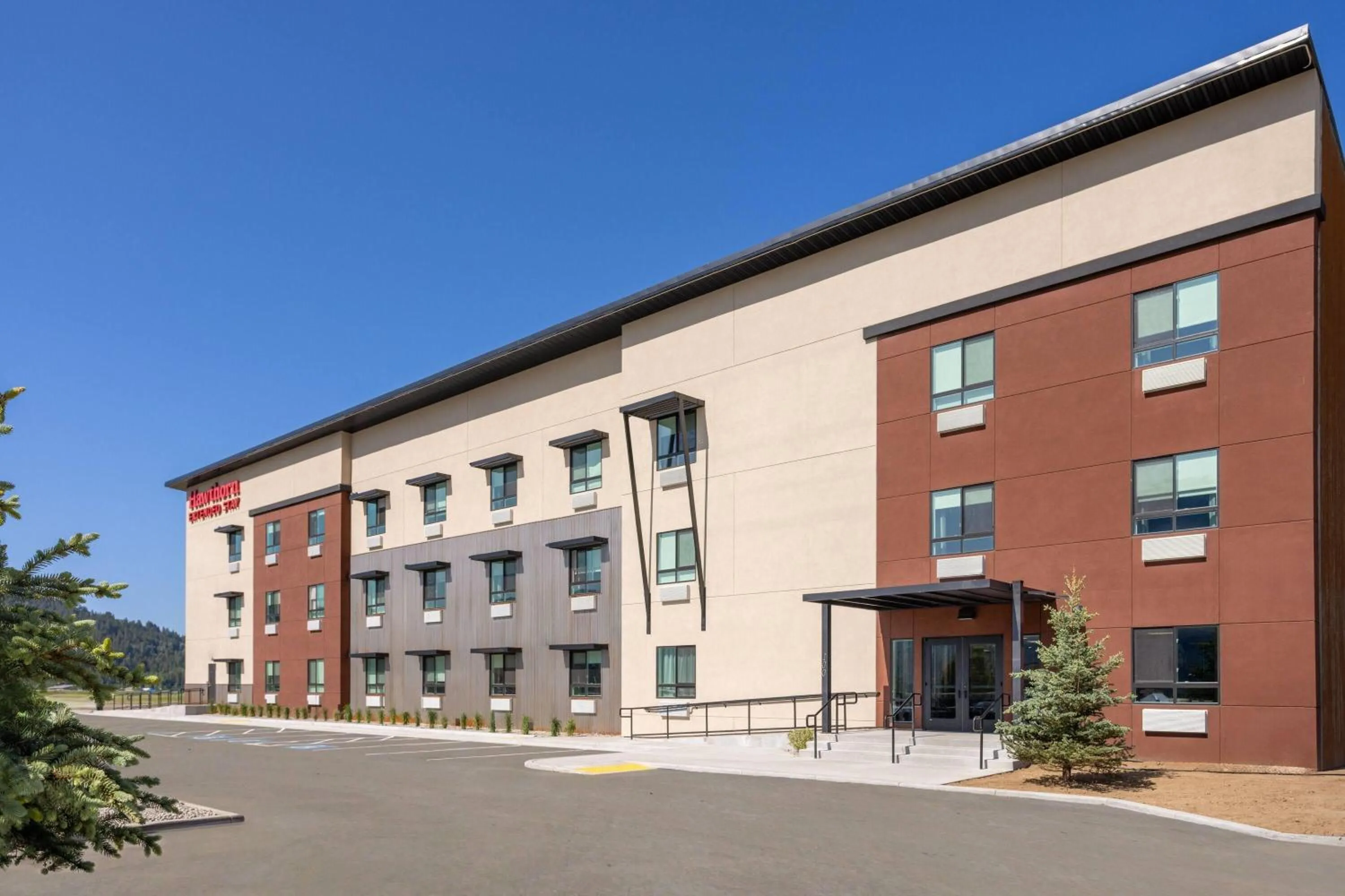 Property building in Hawthorn Extended Stay by Wyndham Alpine