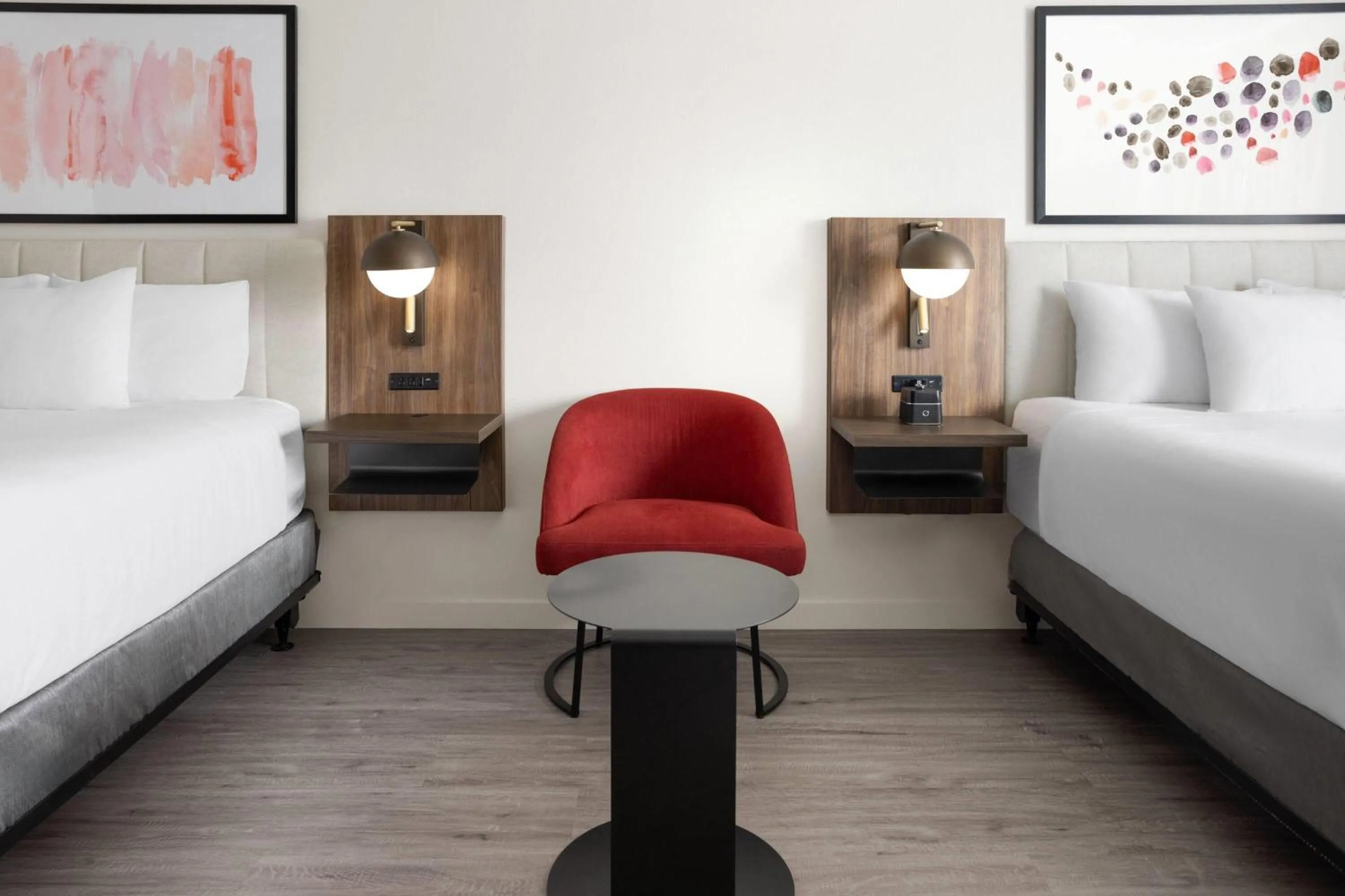 Photo of the whole room, Bed in Hawthorn Extended Stay by Wyndham Alpine