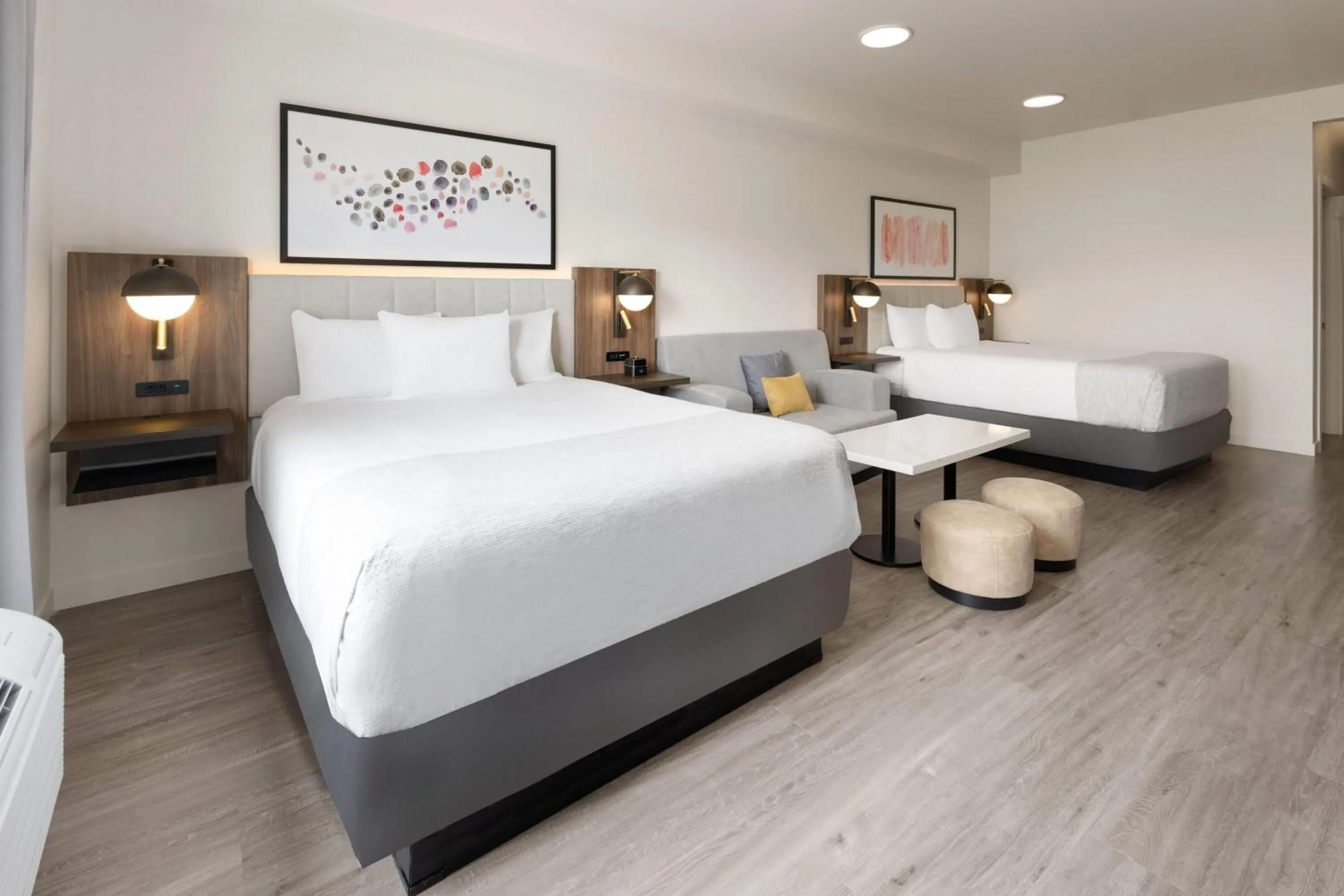 Photo of the whole room, Bed in Hawthorn Extended Stay by Wyndham Alpine