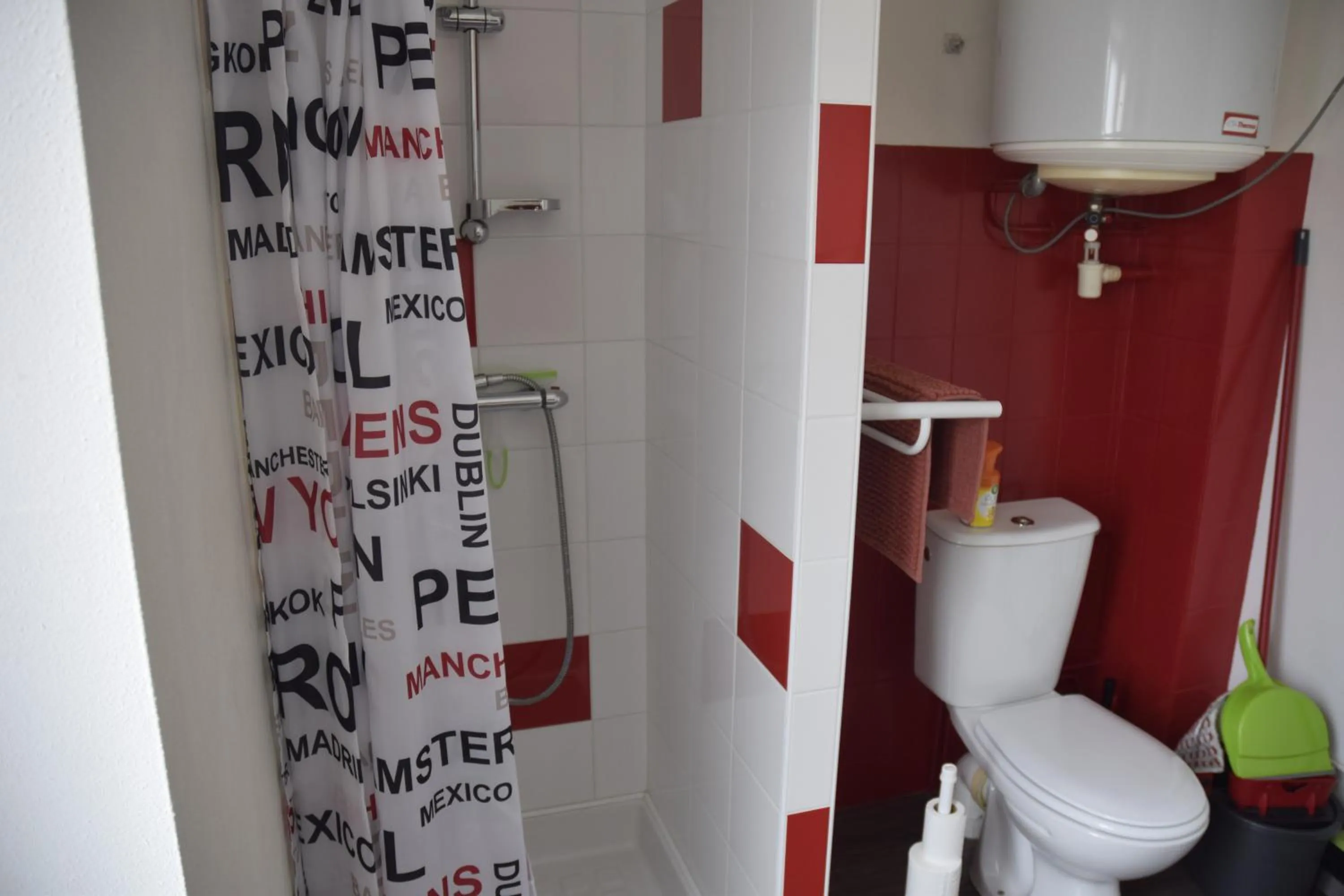 Shower in Appart-alma