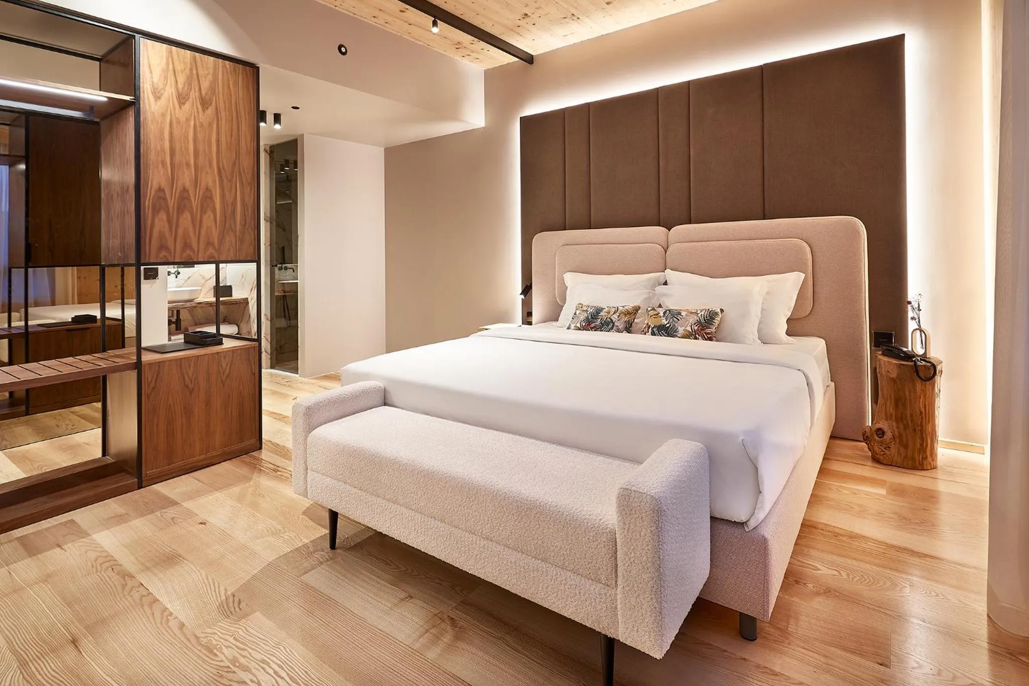 Bedroom, Bed in The Log Porto Hotel by Piamonte Hotels