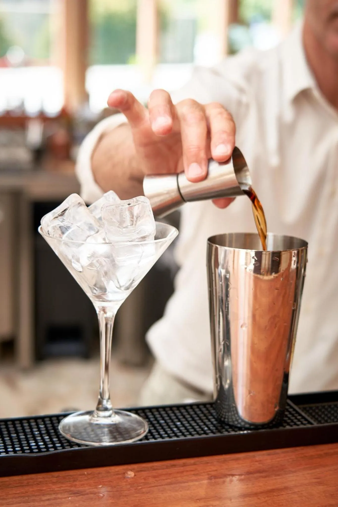 Lounge or bar in The Log Porto Hotel by Piamonte Hotels