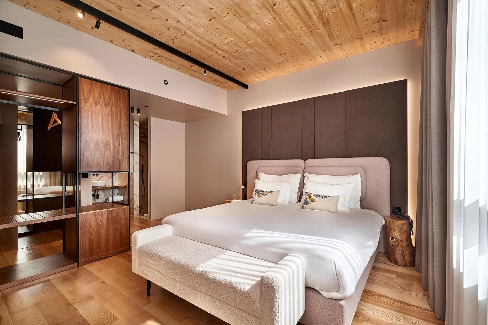 Bedroom, Bed in The Log Porto Hotel by Piamonte Hotels