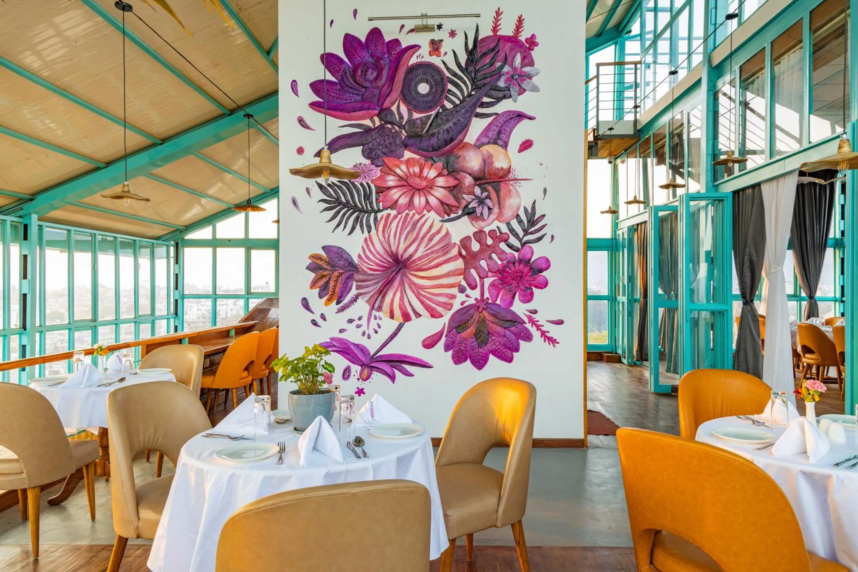 Restaurant/places to eat in Mhendo Hotel & Studio Suites