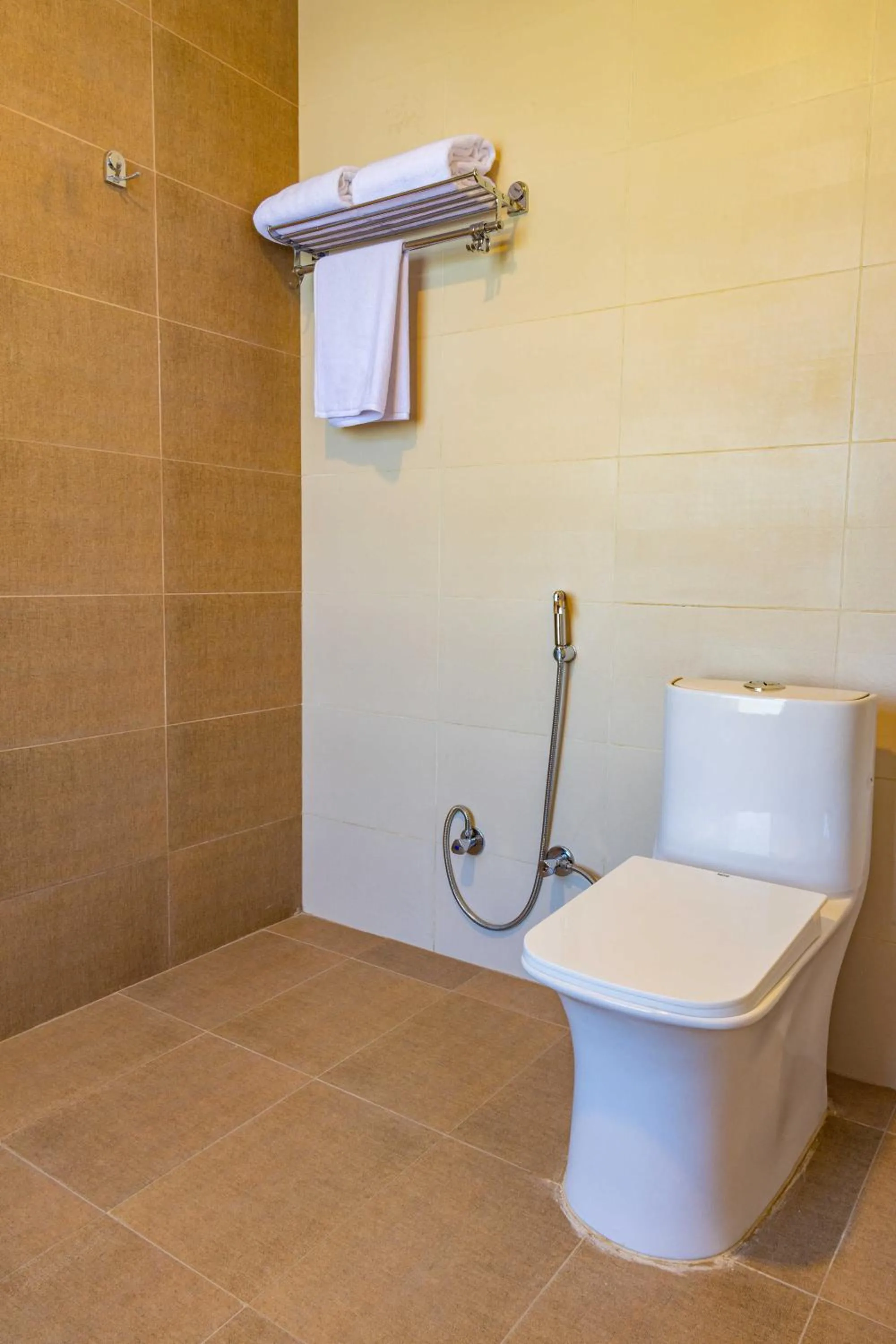 Bathroom in Mhendo Hotel & Studio Suites