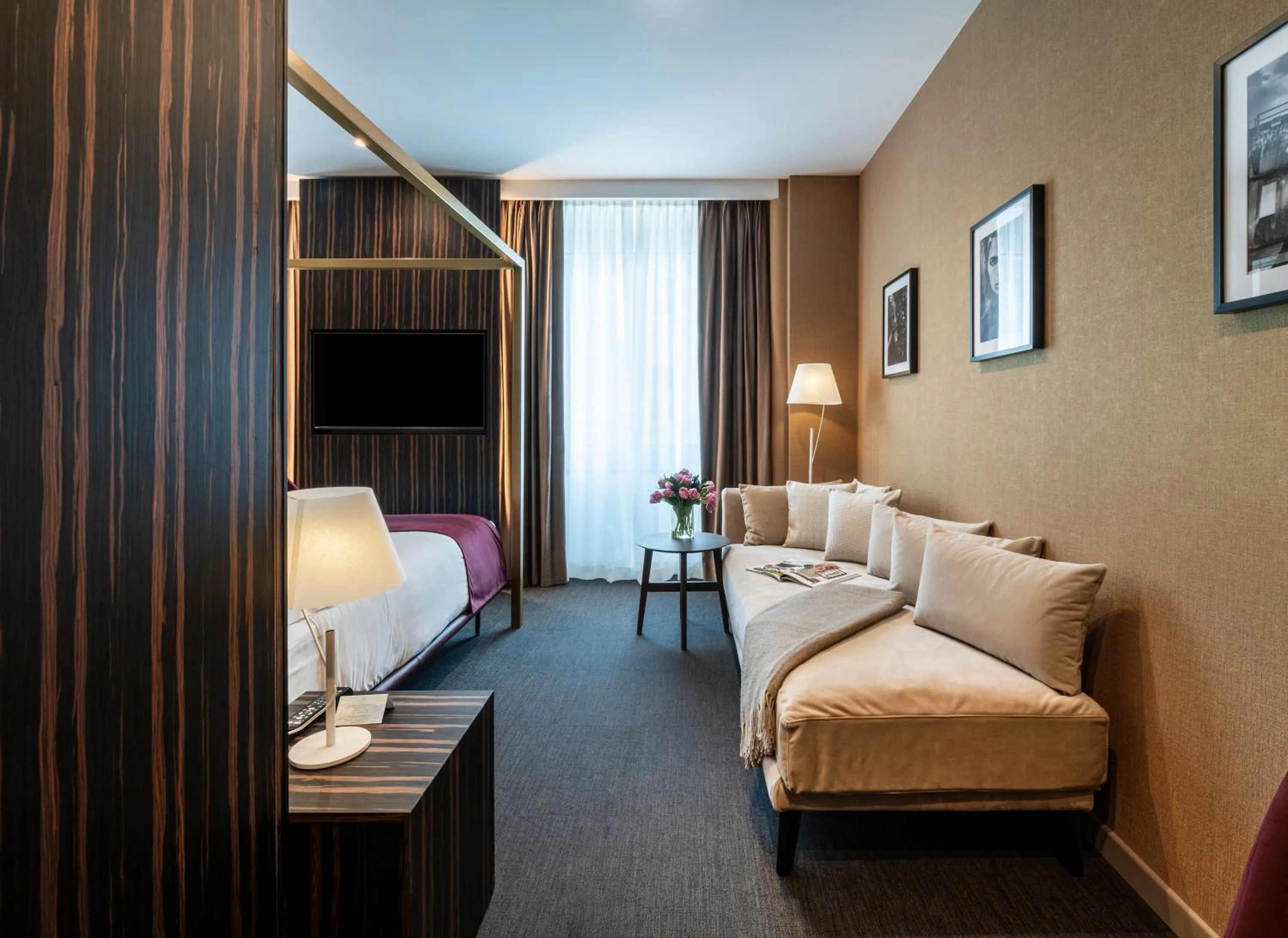 Bed in Duomo Hotel & Apartments