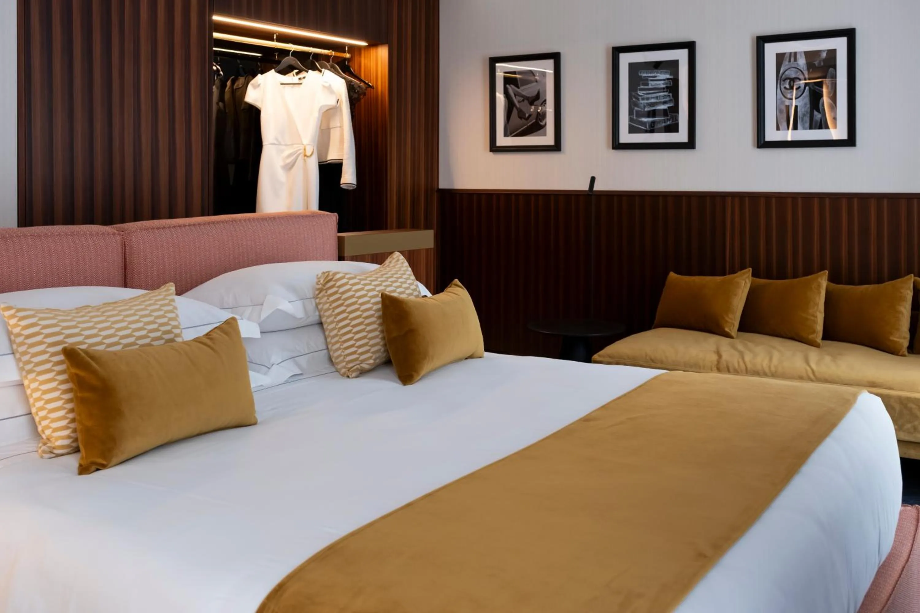 Photo of the whole room, Bed in Duomo Hotel & Apartments