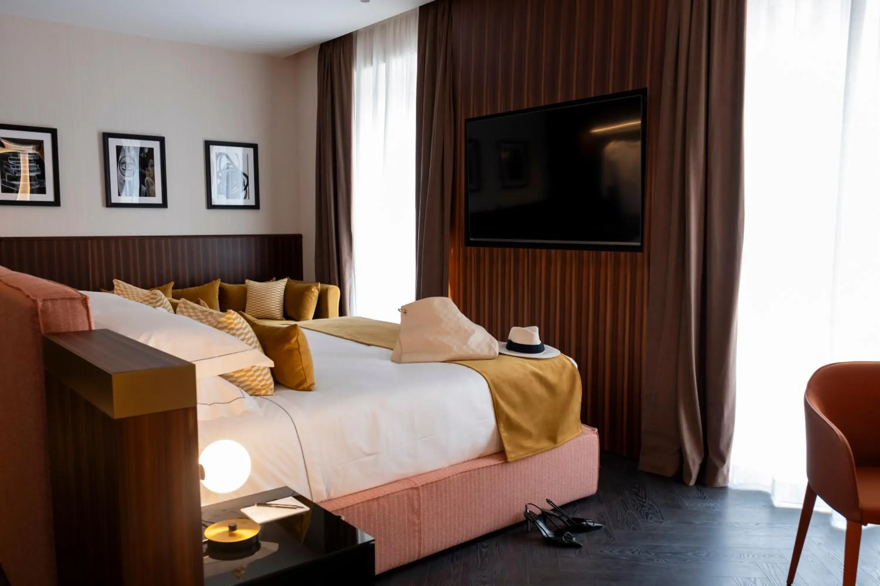 Bedroom, Bed in Duomo Hotel & Apartments Bedroom, Bed in Duomo Hotel & Apartments