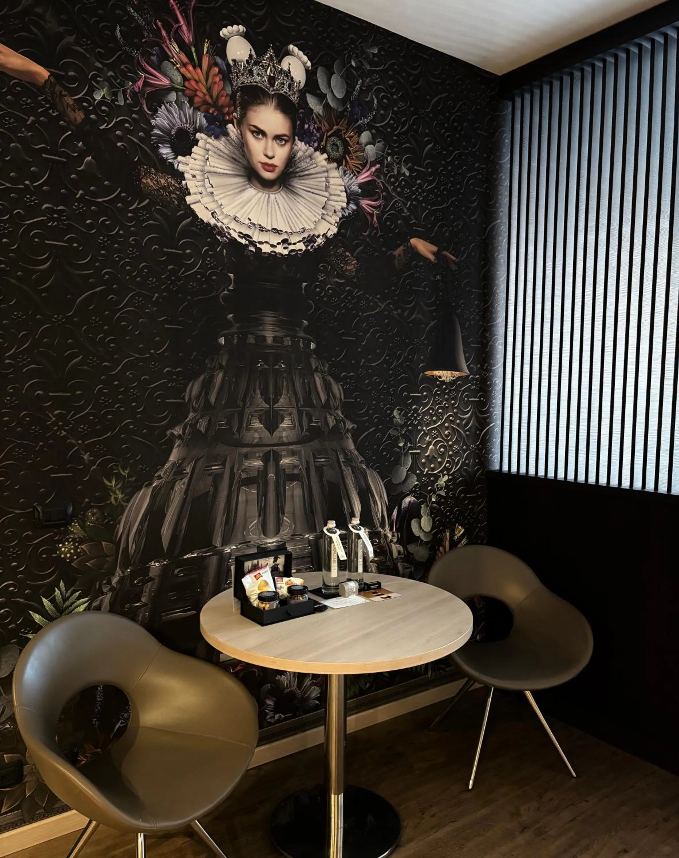 Decorative detail in Duomo Hotel & Apartments