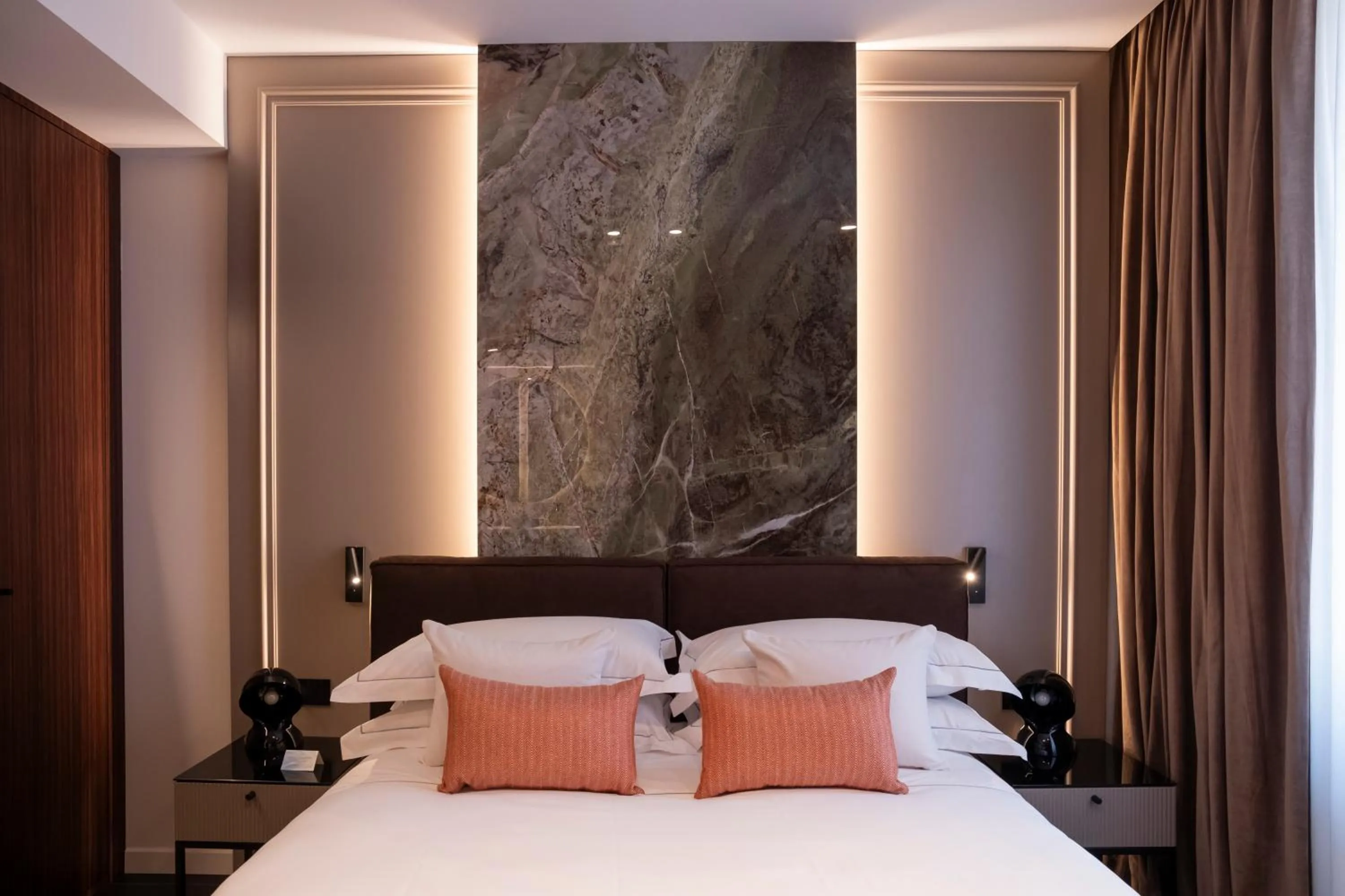 Bedroom, Bed in Duomo Hotel & Apartments