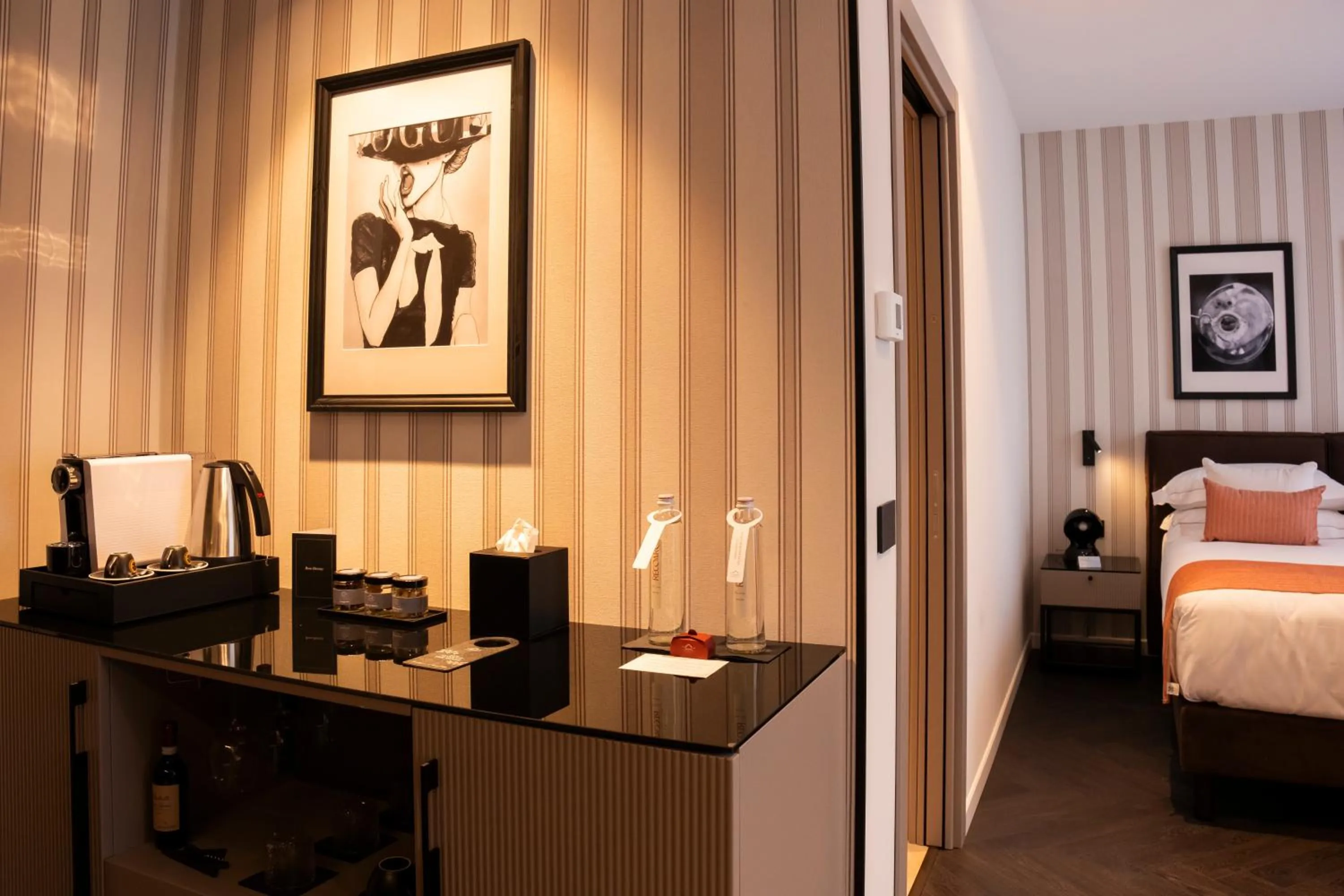 Coffee/tea facilities, Bed in Duomo Hotel & Apartments