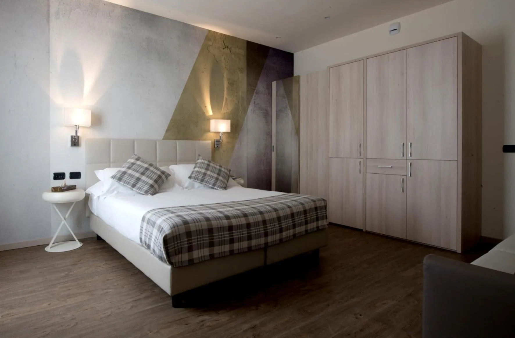 Bed in Duomo Hotel & Apartments