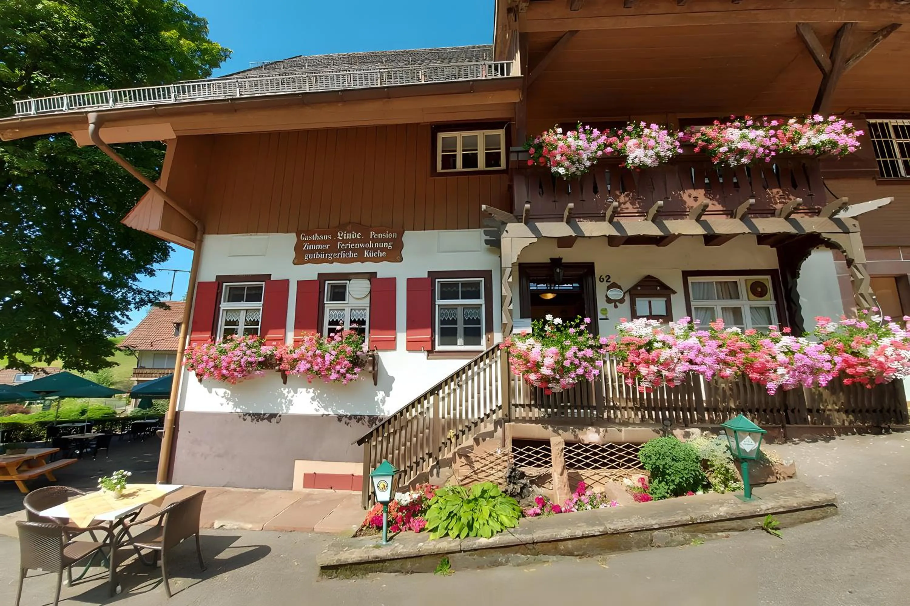 Property building in Gasthaus Zur Linde Ferienwohnungen