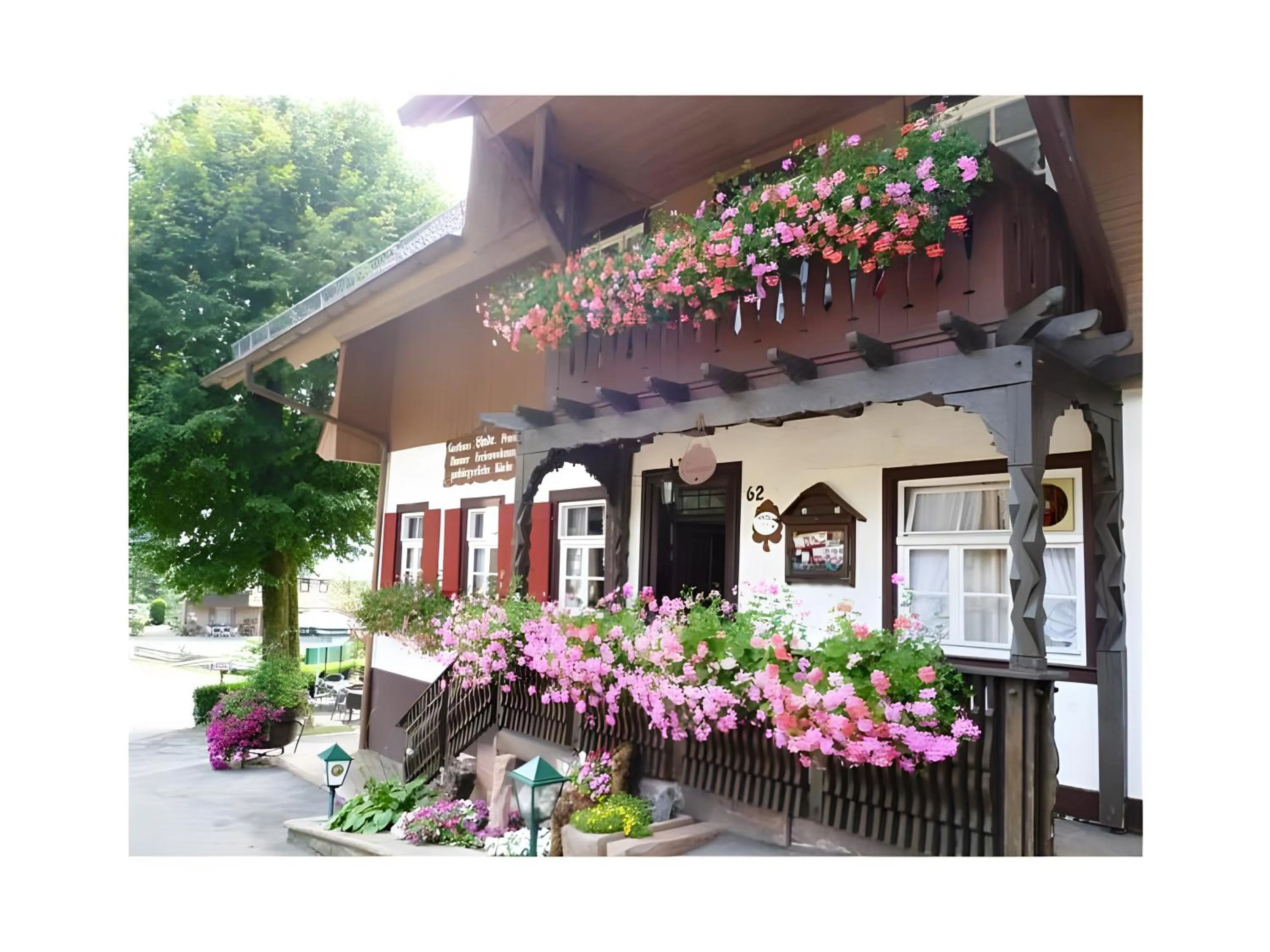 Property building in Gasthaus Zur Linde Ferienwohnungen