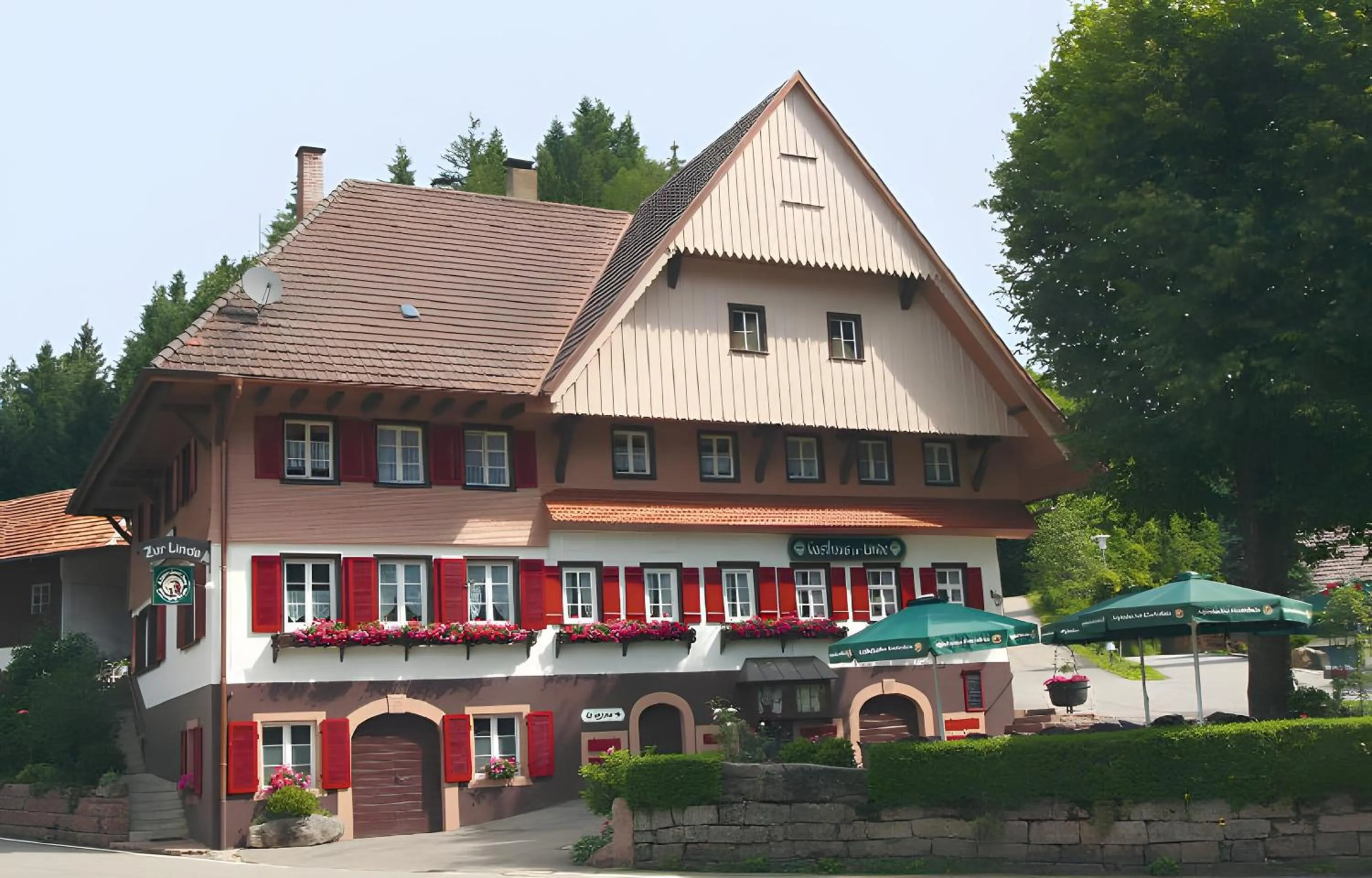 Property building in Gasthaus Zur Linde Ferienwohnungen