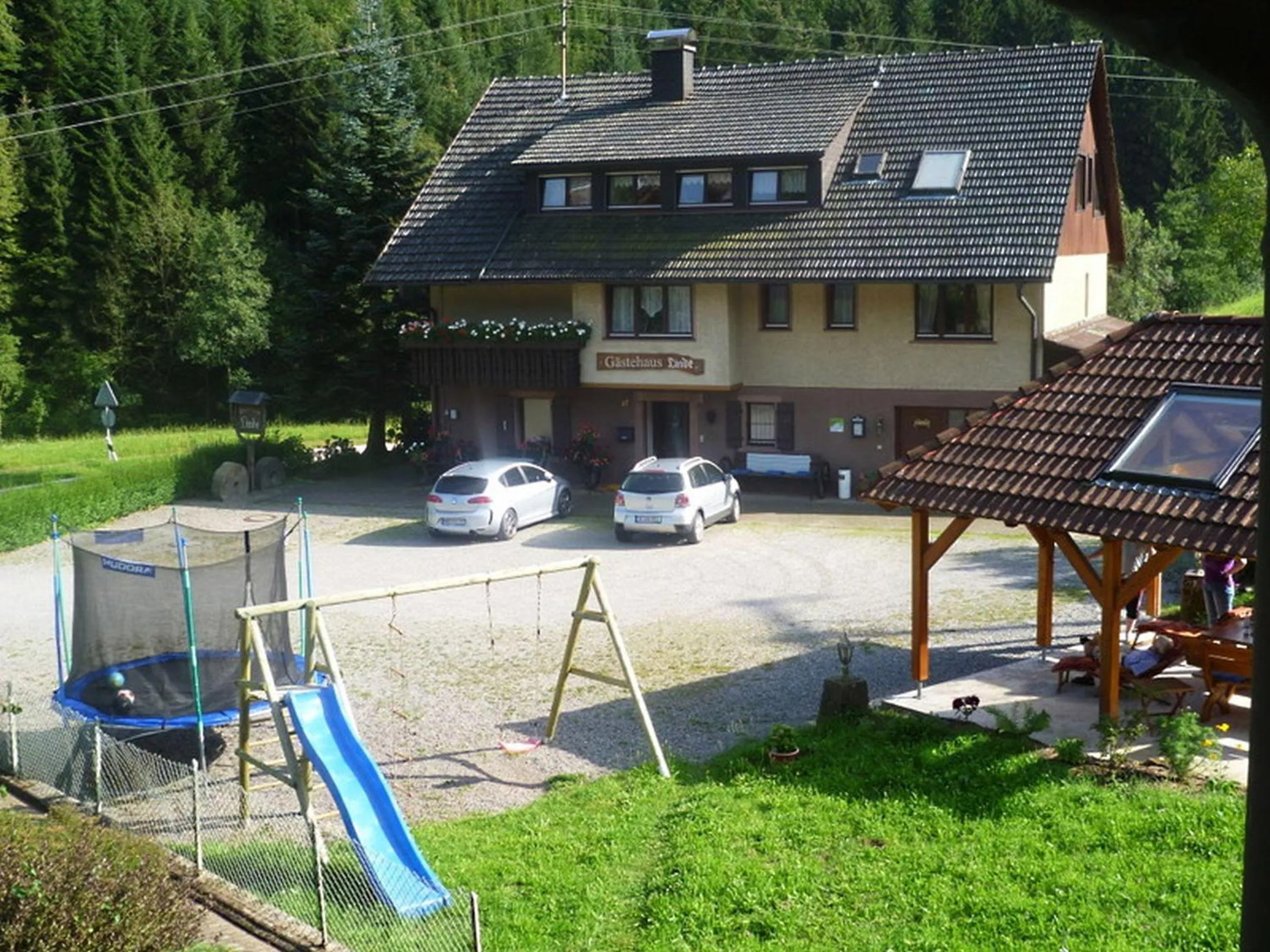 Property building in Gasthaus Zur Linde Ferienwohnungen