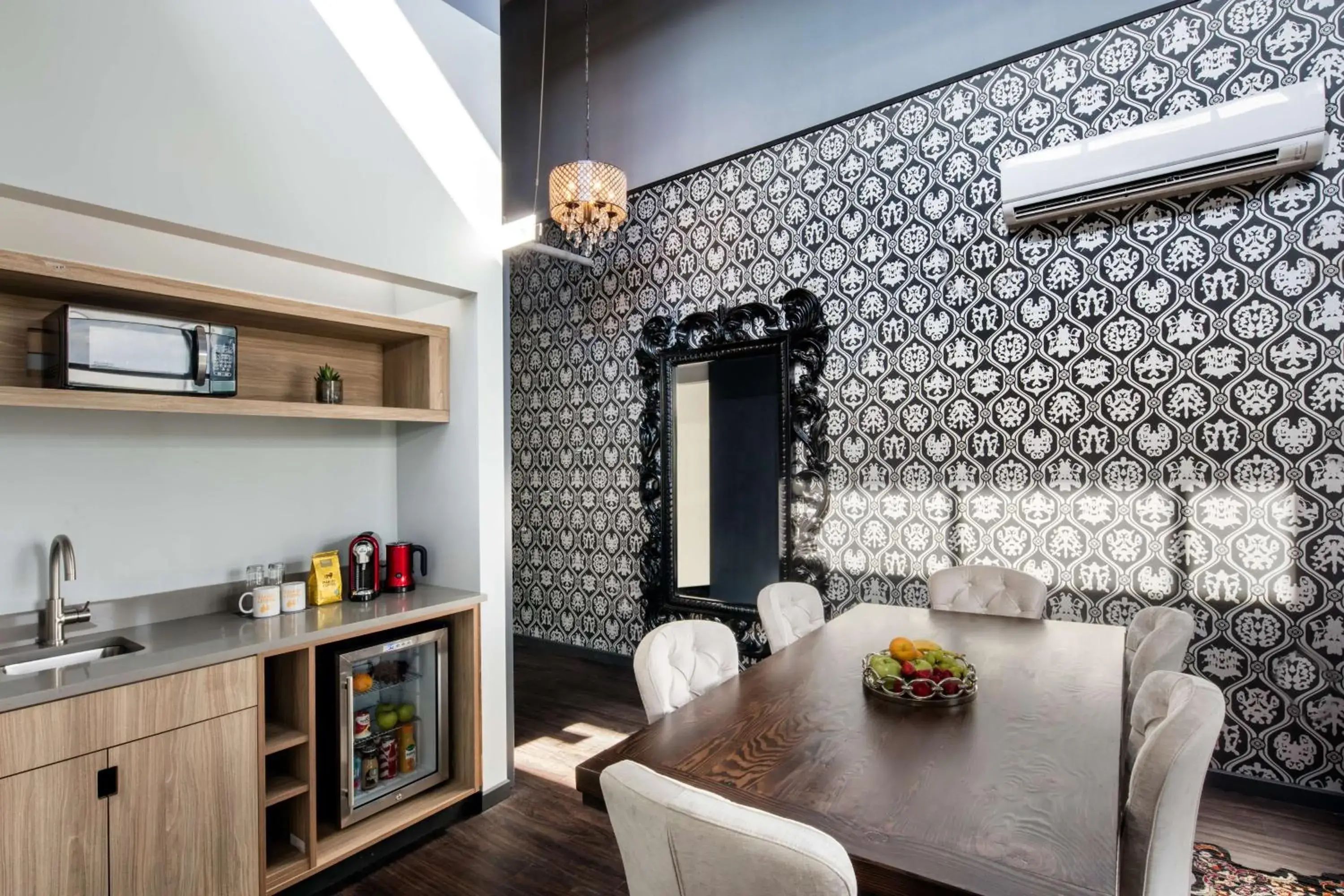 Photo of the whole room in Hotel Nyack, a JdV by Hyatt Hotel Photo of the whole room in Hotel Nyack, a JdV by Hyatt Hotel