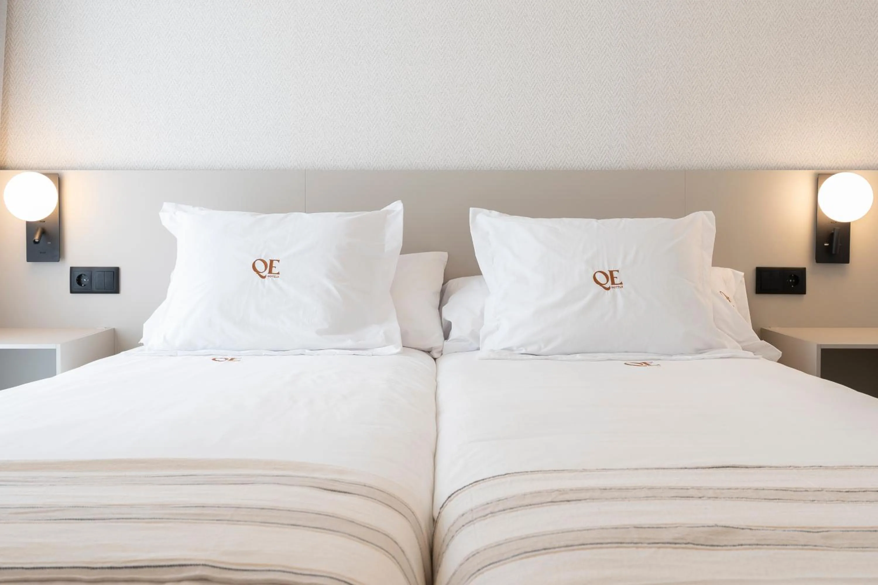 Superior Double with twin beds in La Caleta QE Hotels