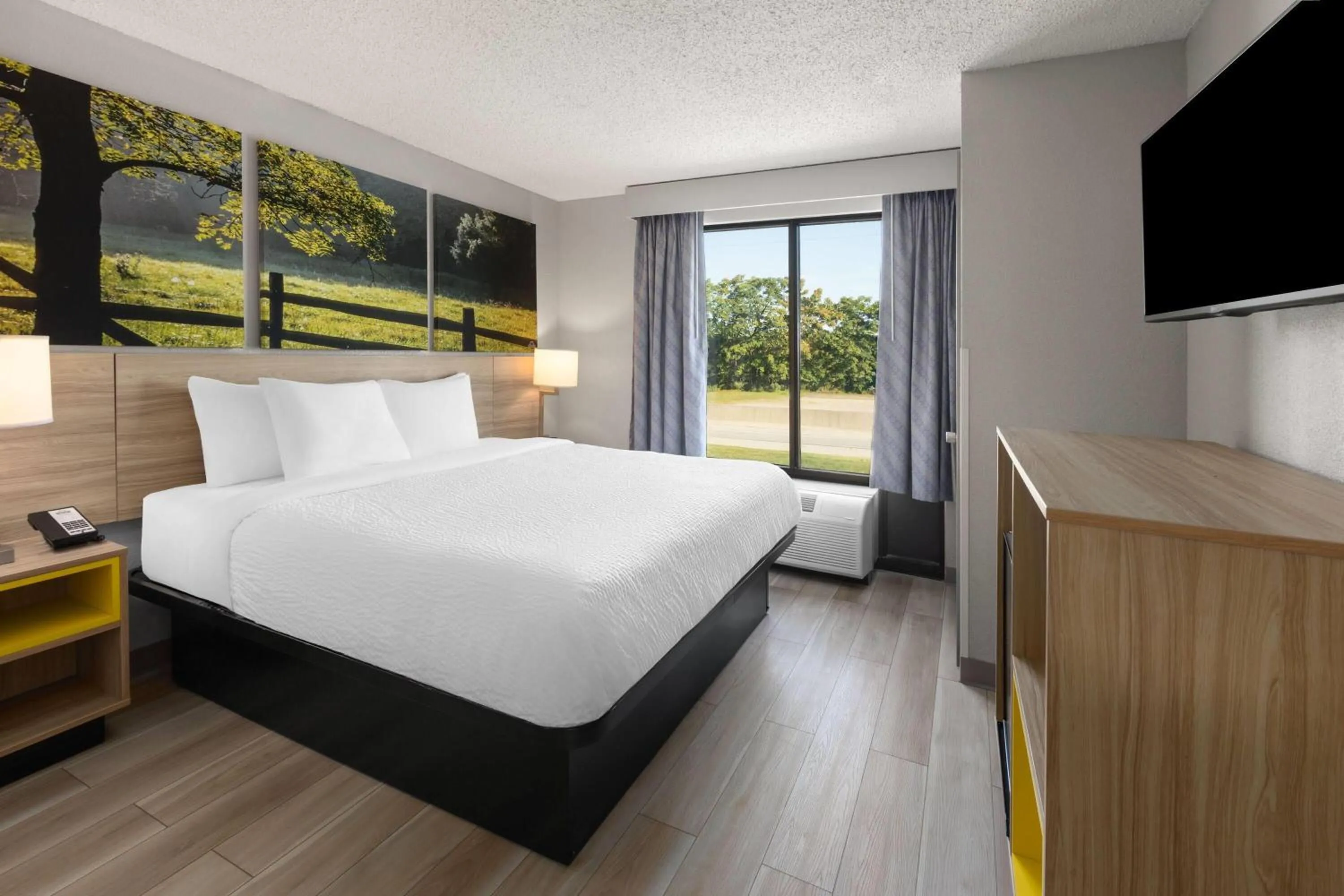 Bath, Bed in Days Inn by Wyndham Blairsville