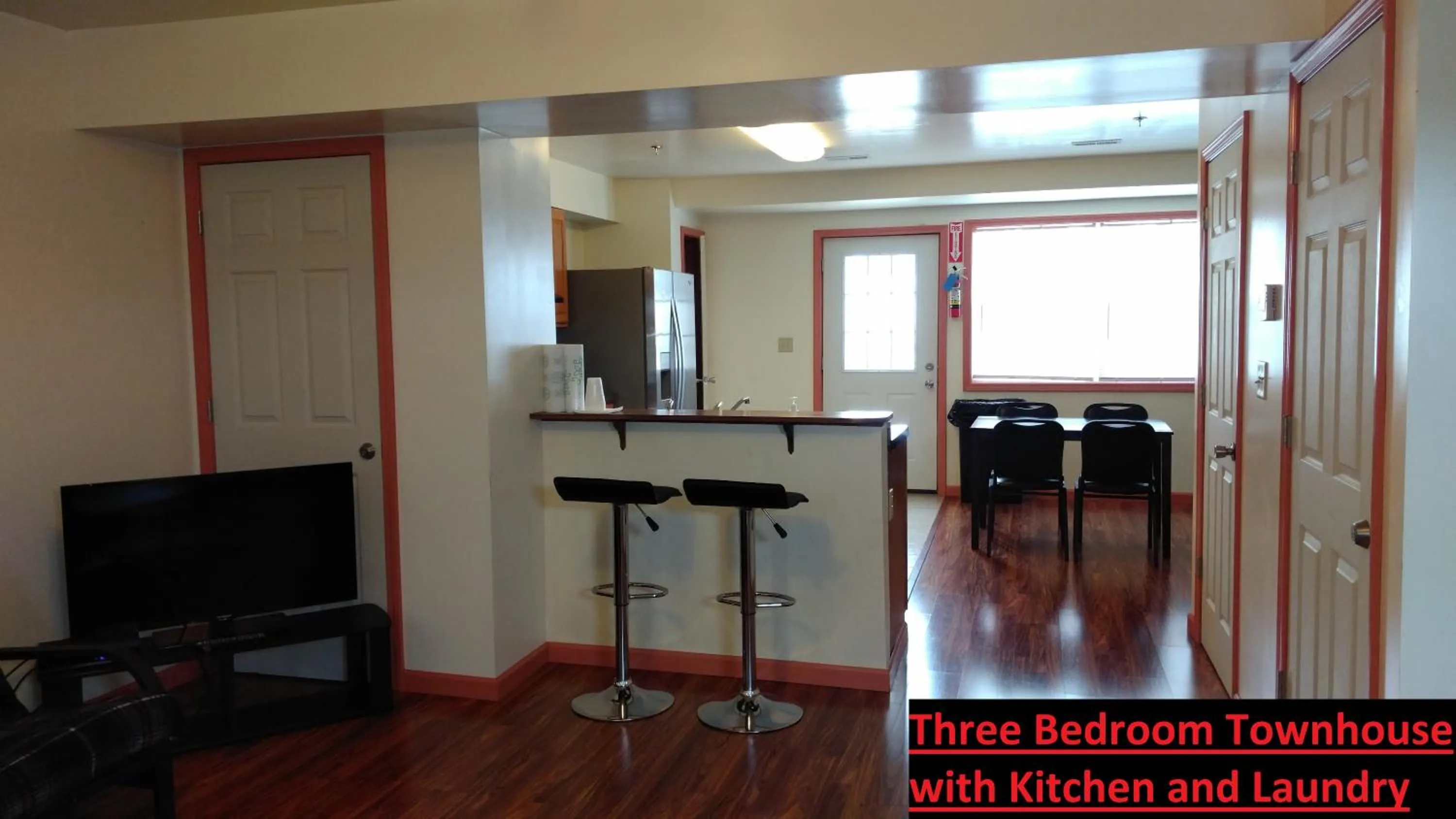 Dining area in Stay Inn and Suites