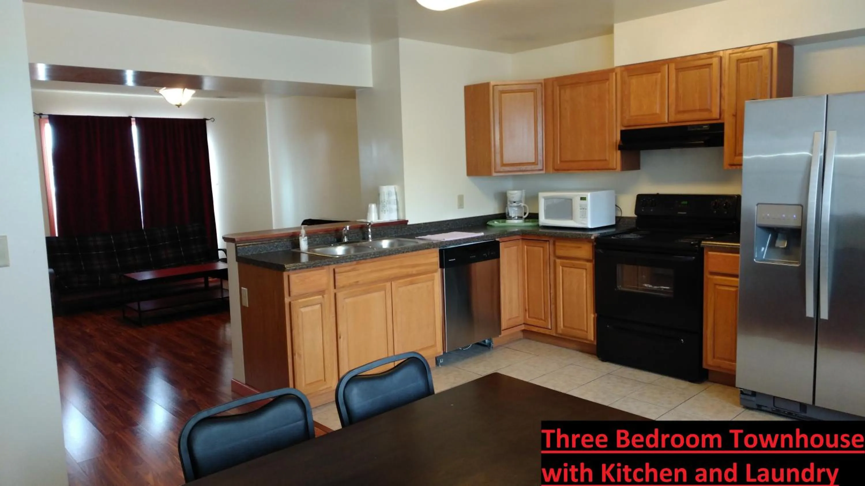 kitchen in Stay Inn and Suites