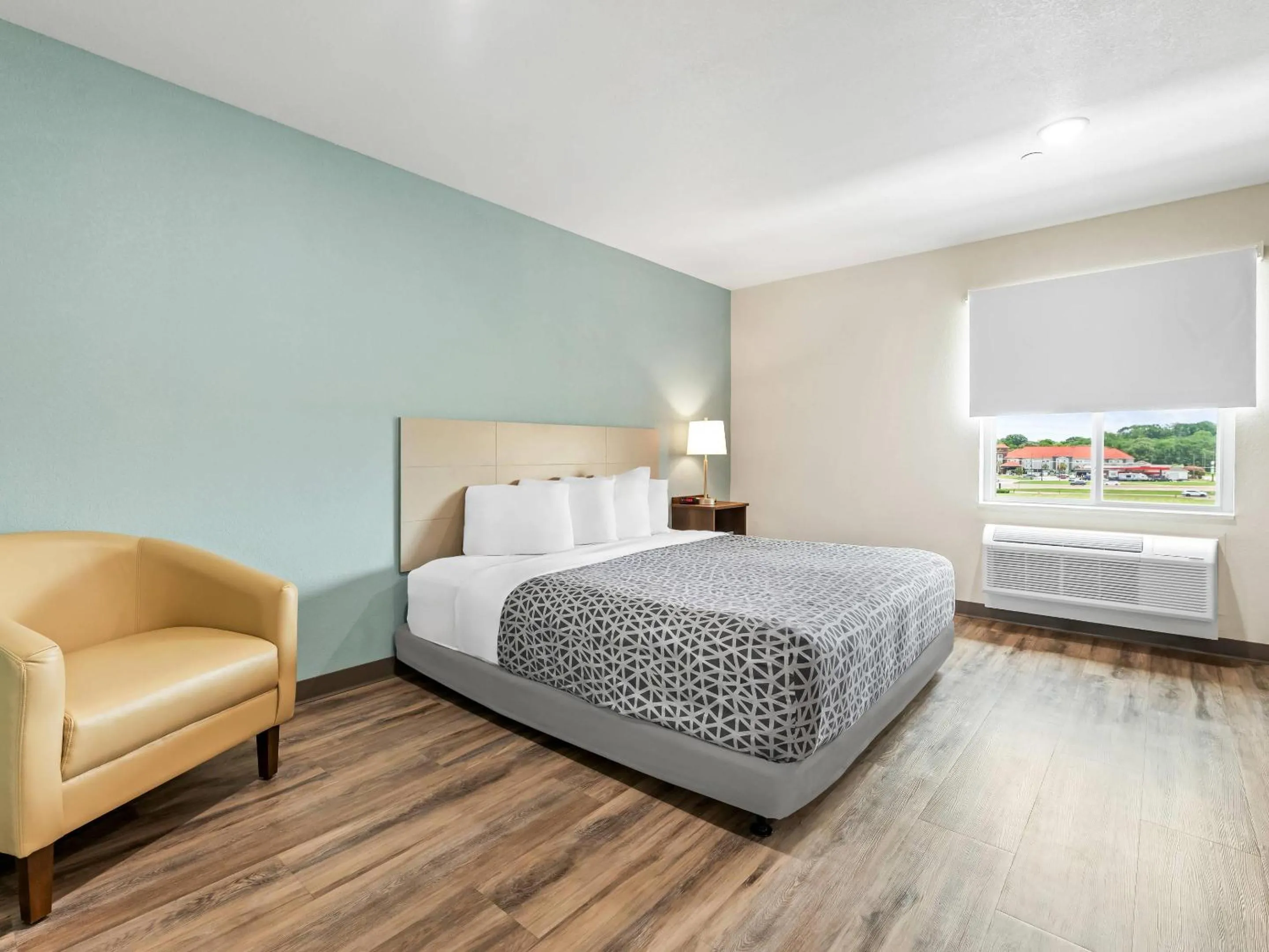 Bedroom, Bed in WoodSpring Suites Prattville - Montgomery North