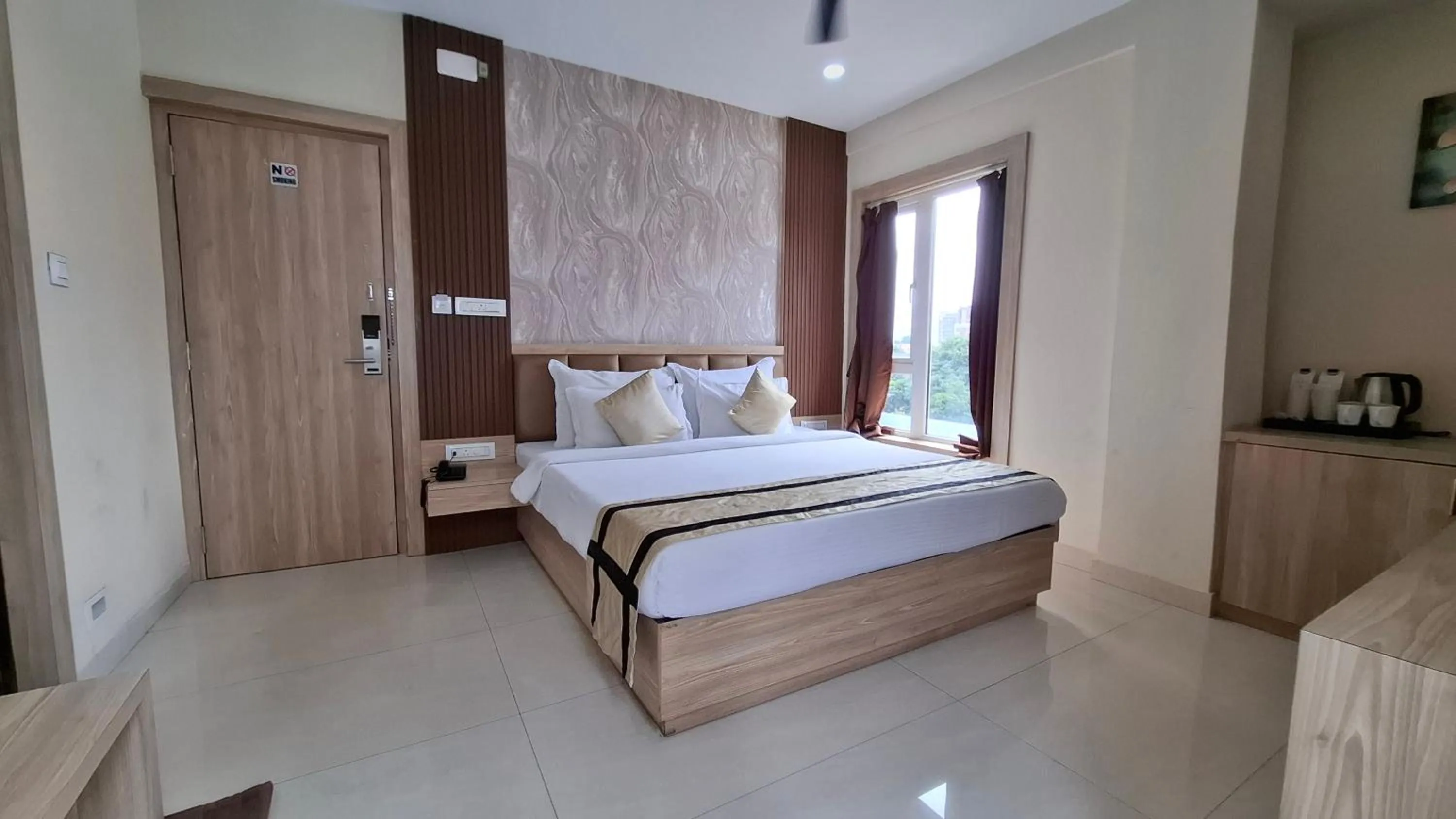 Bed in Park Eastern Hotel