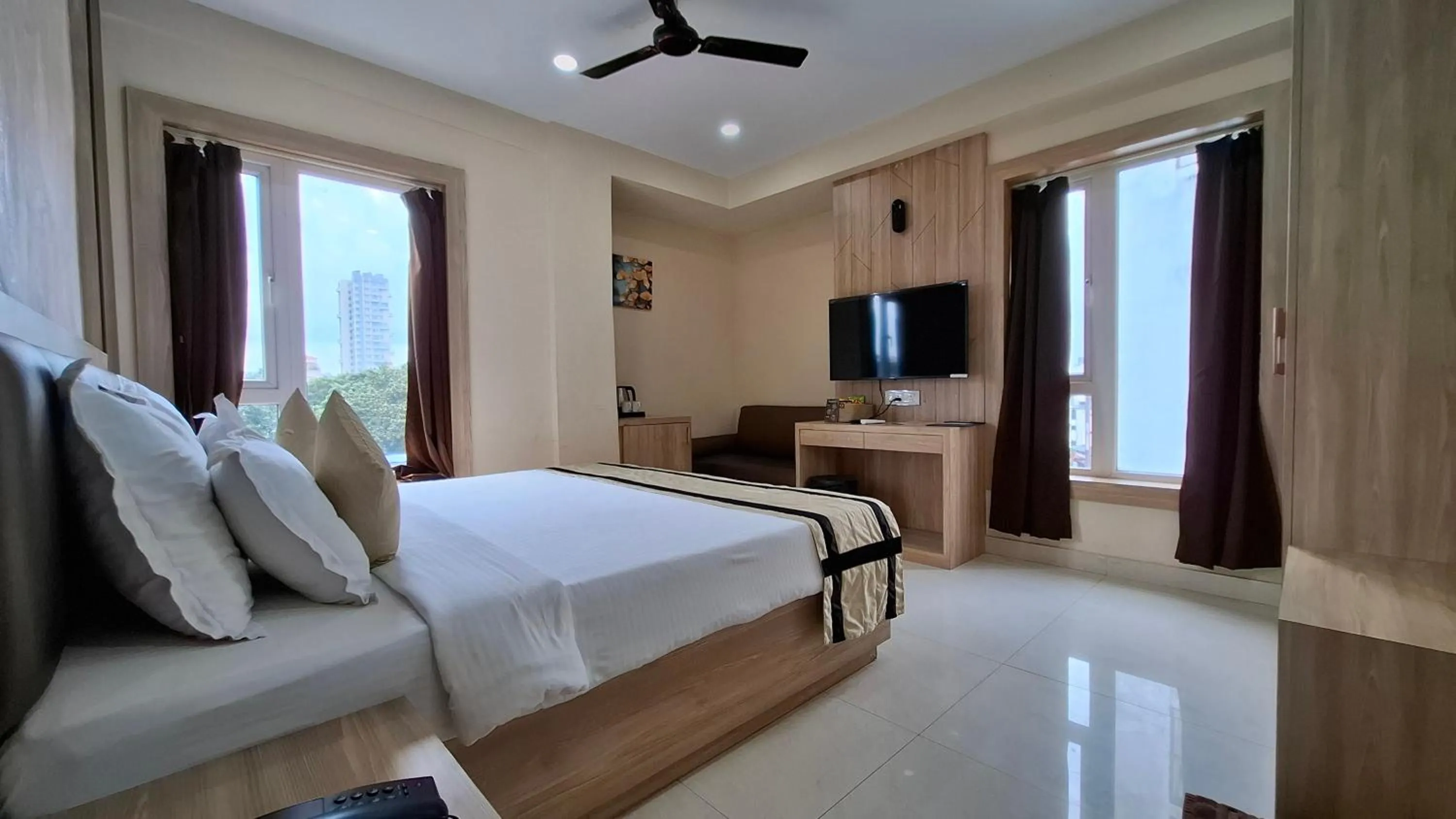 Bed in Park Eastern Hotel