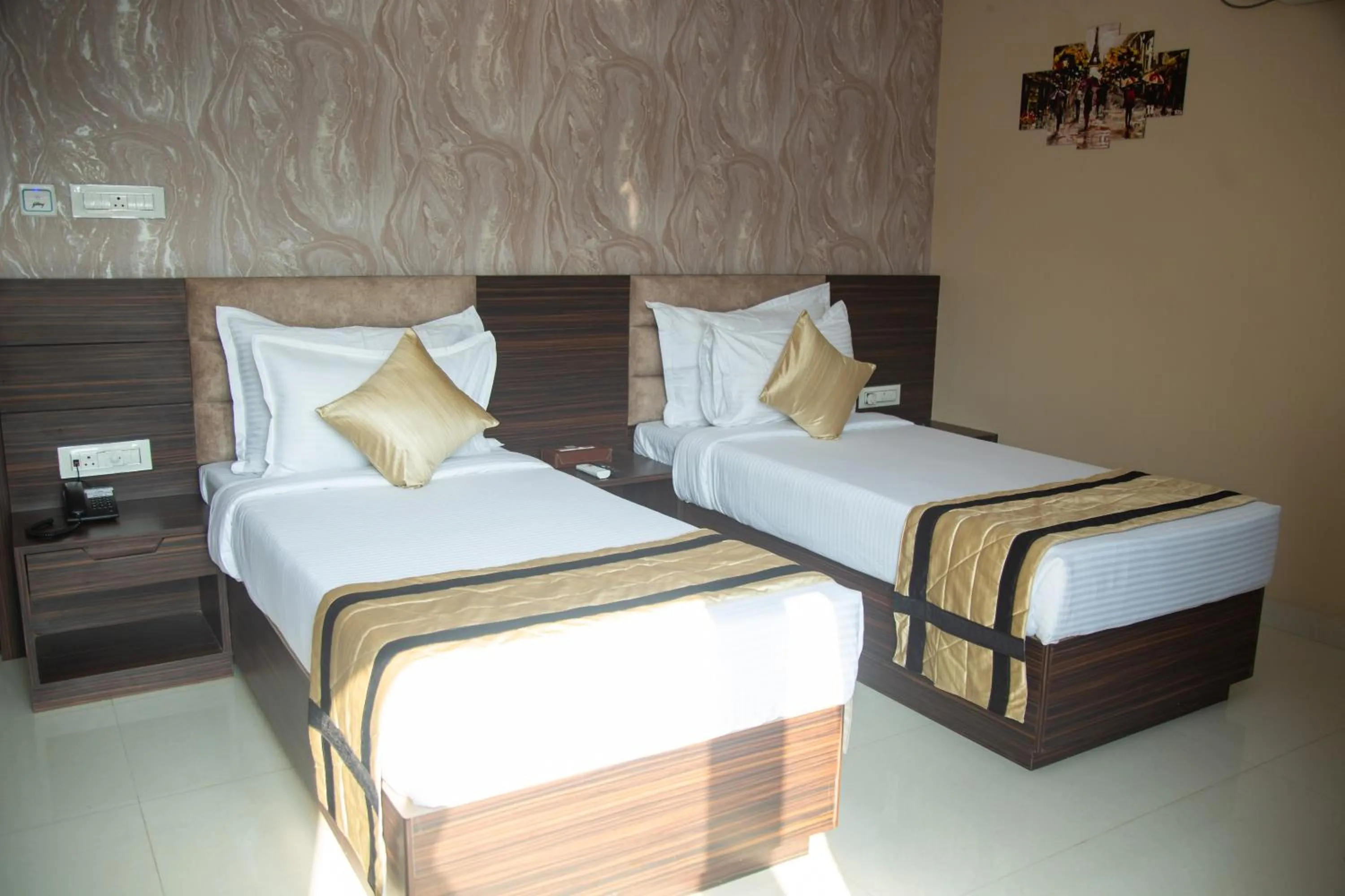 Bed in Park Eastern Hotel