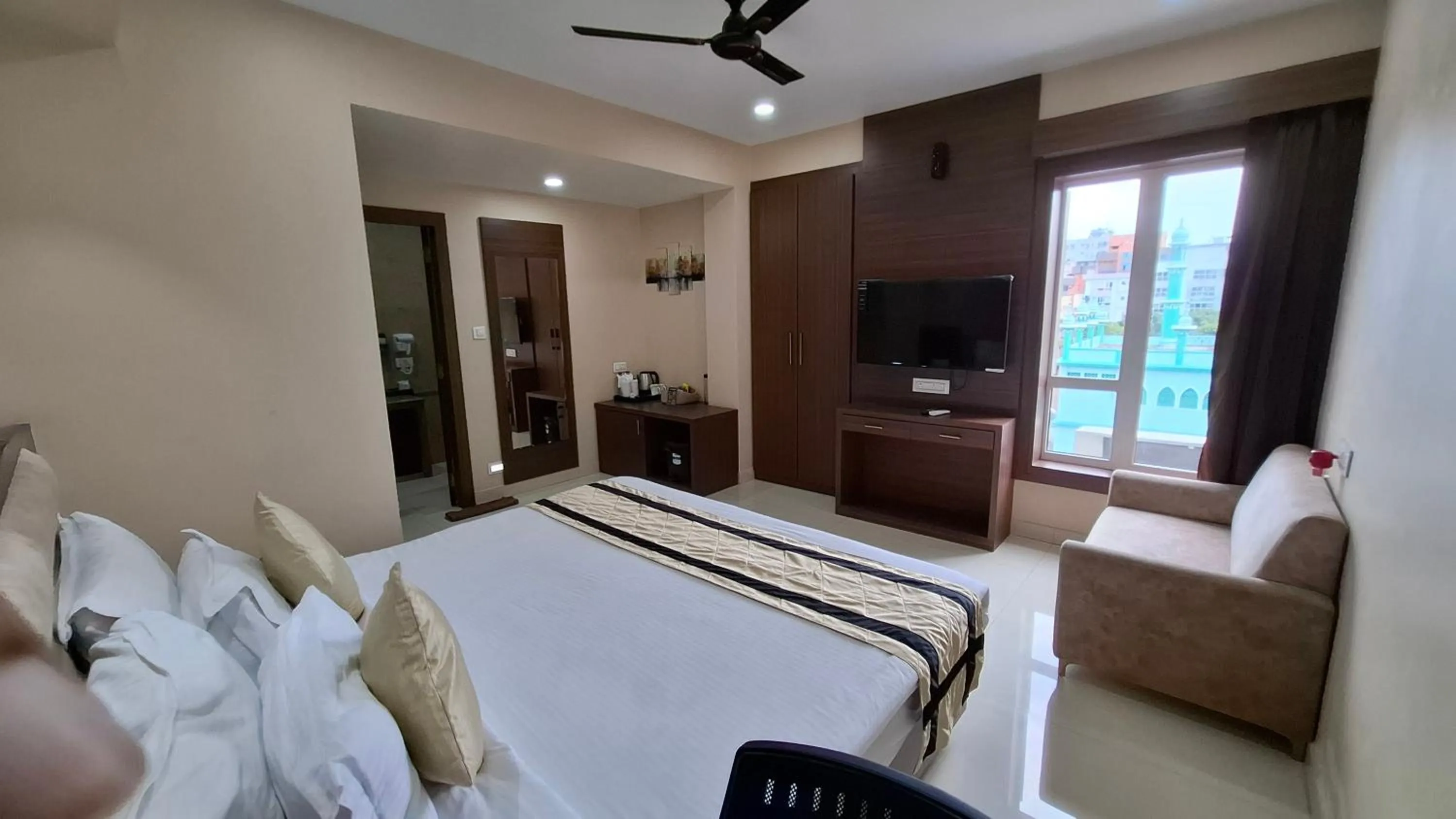 Bed in Park Eastern Hotel