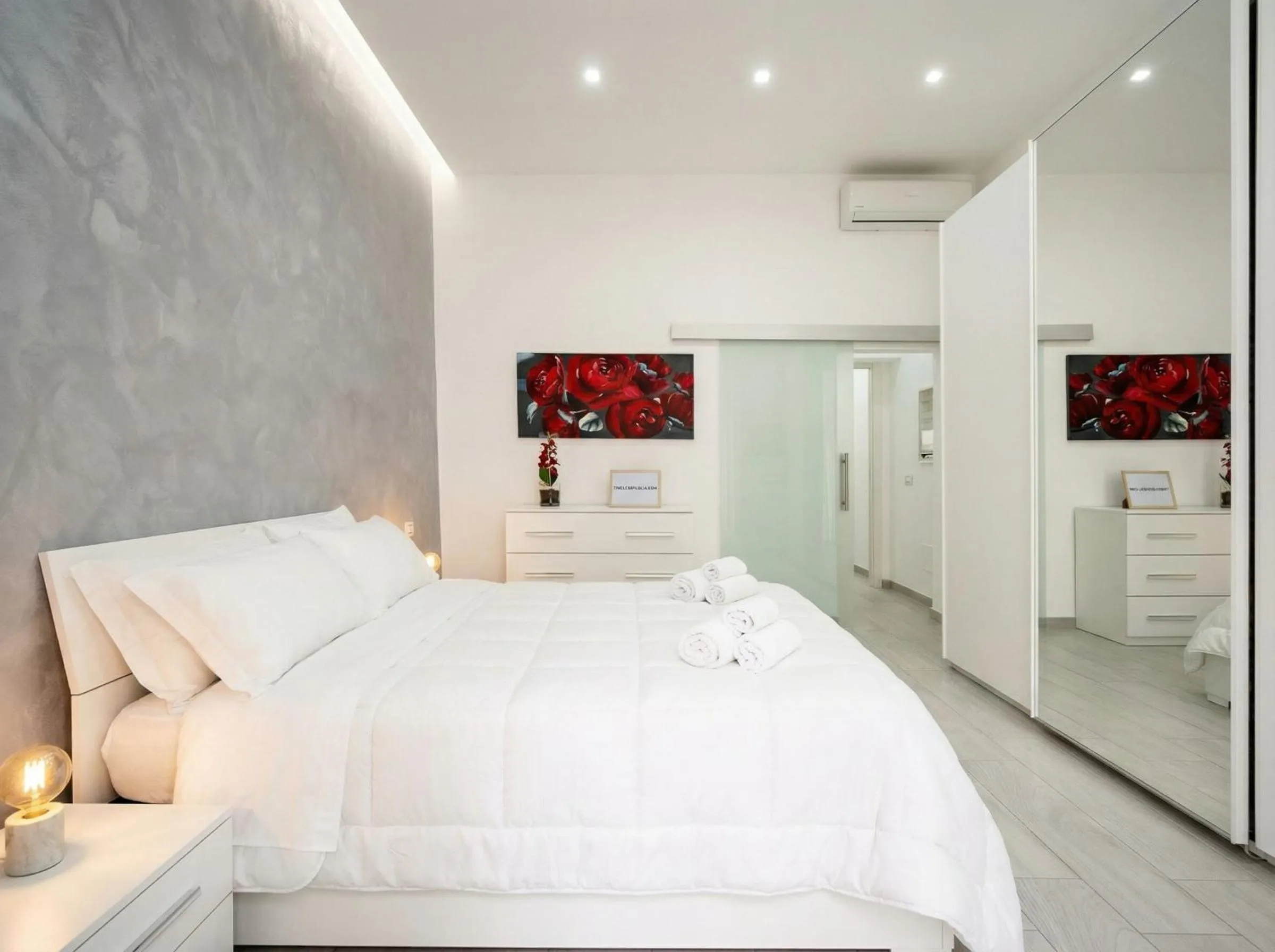Casa di Carly - large cozy retreat in center