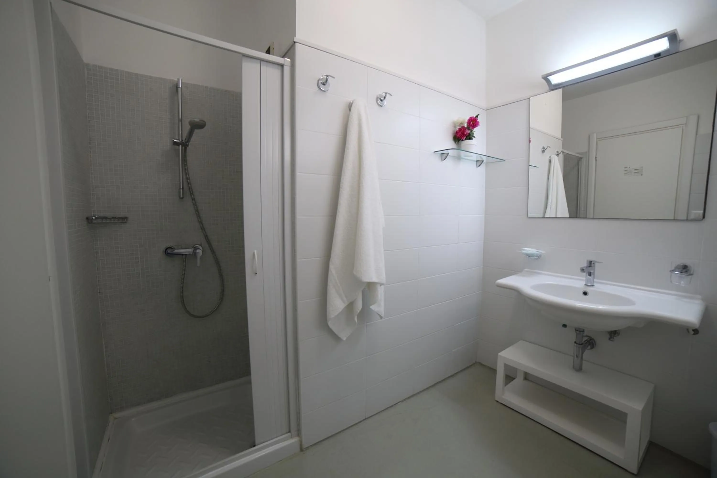 Shower in Hotel Beach Salento