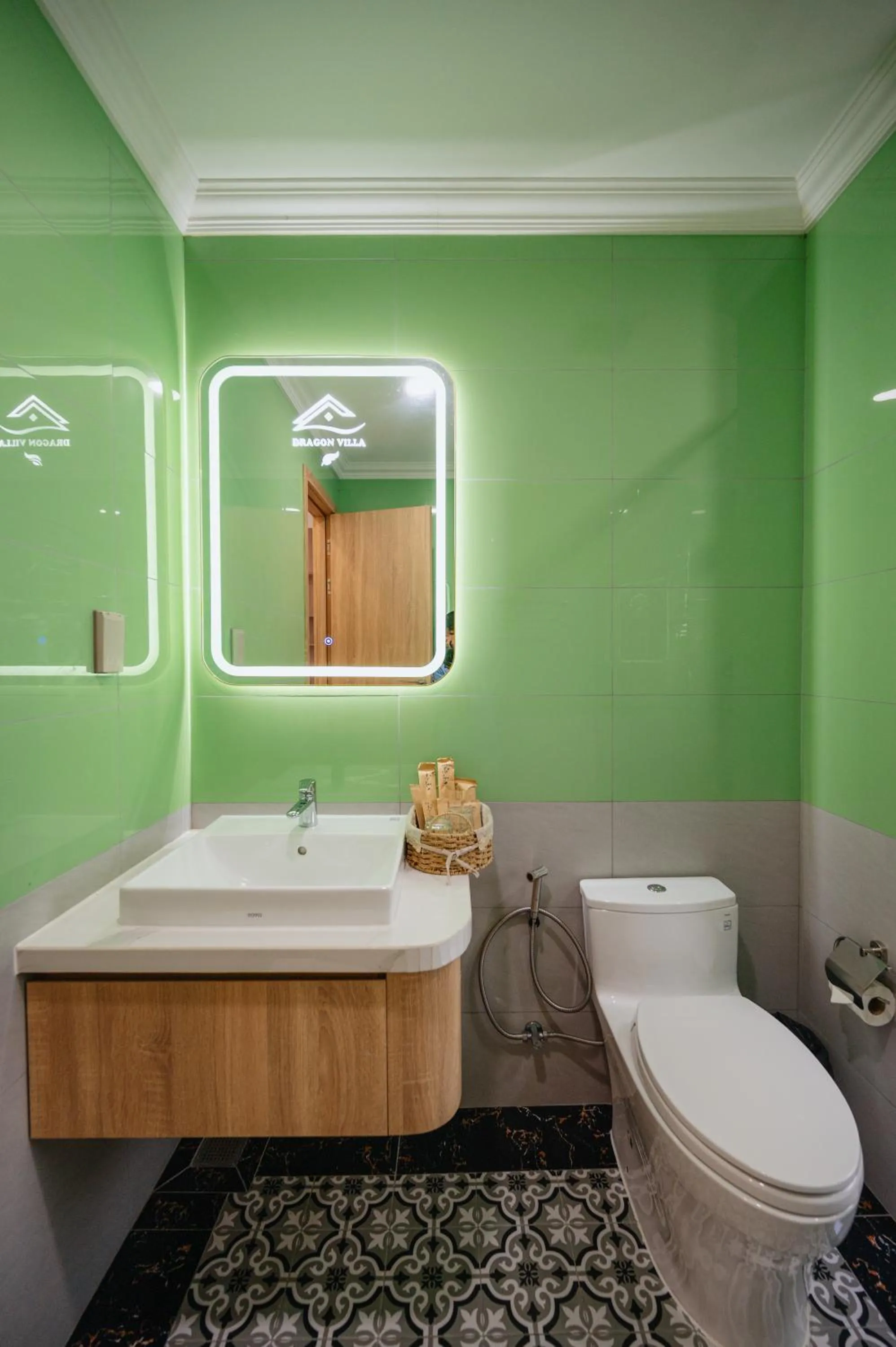 Toilet in La isla Apartments & Villas - Sea View & Fireworks Phu Quoc