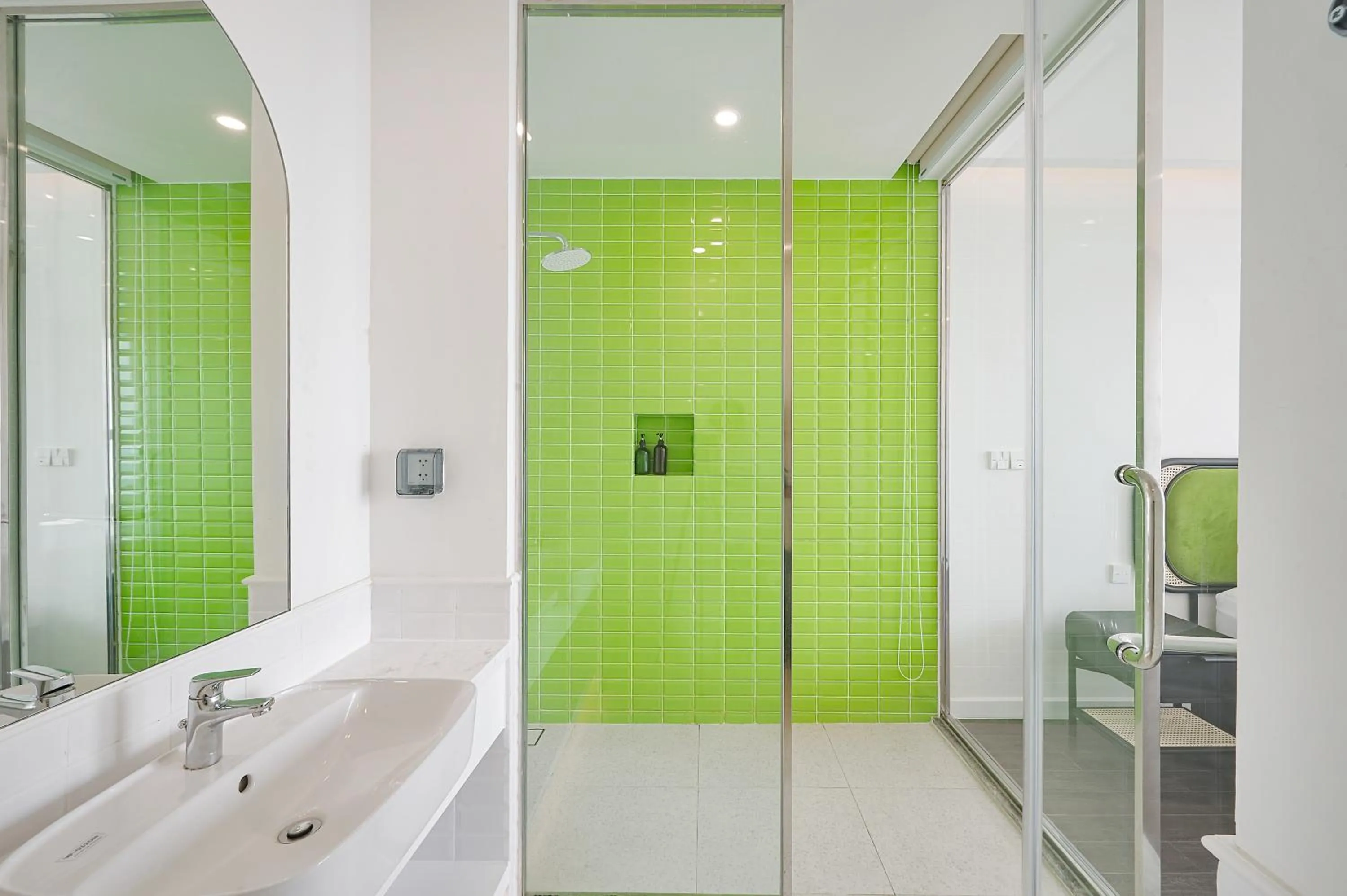 Toilet in La isla Apartments & Villas - Sea View & Fireworks Phu Quoc