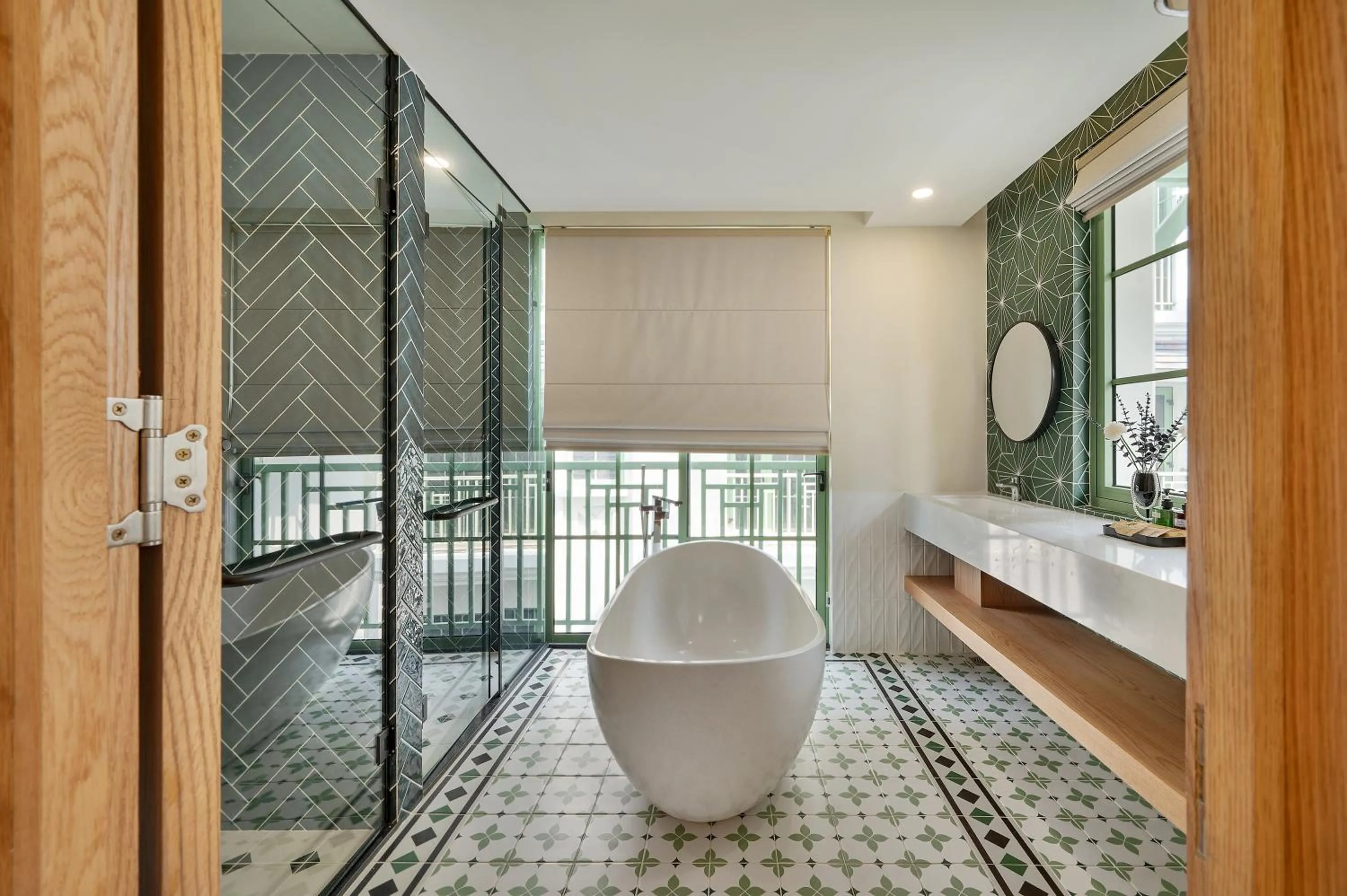 Shower in La isla Apartments & Villas - Sea View & Fireworks Phu Quoc