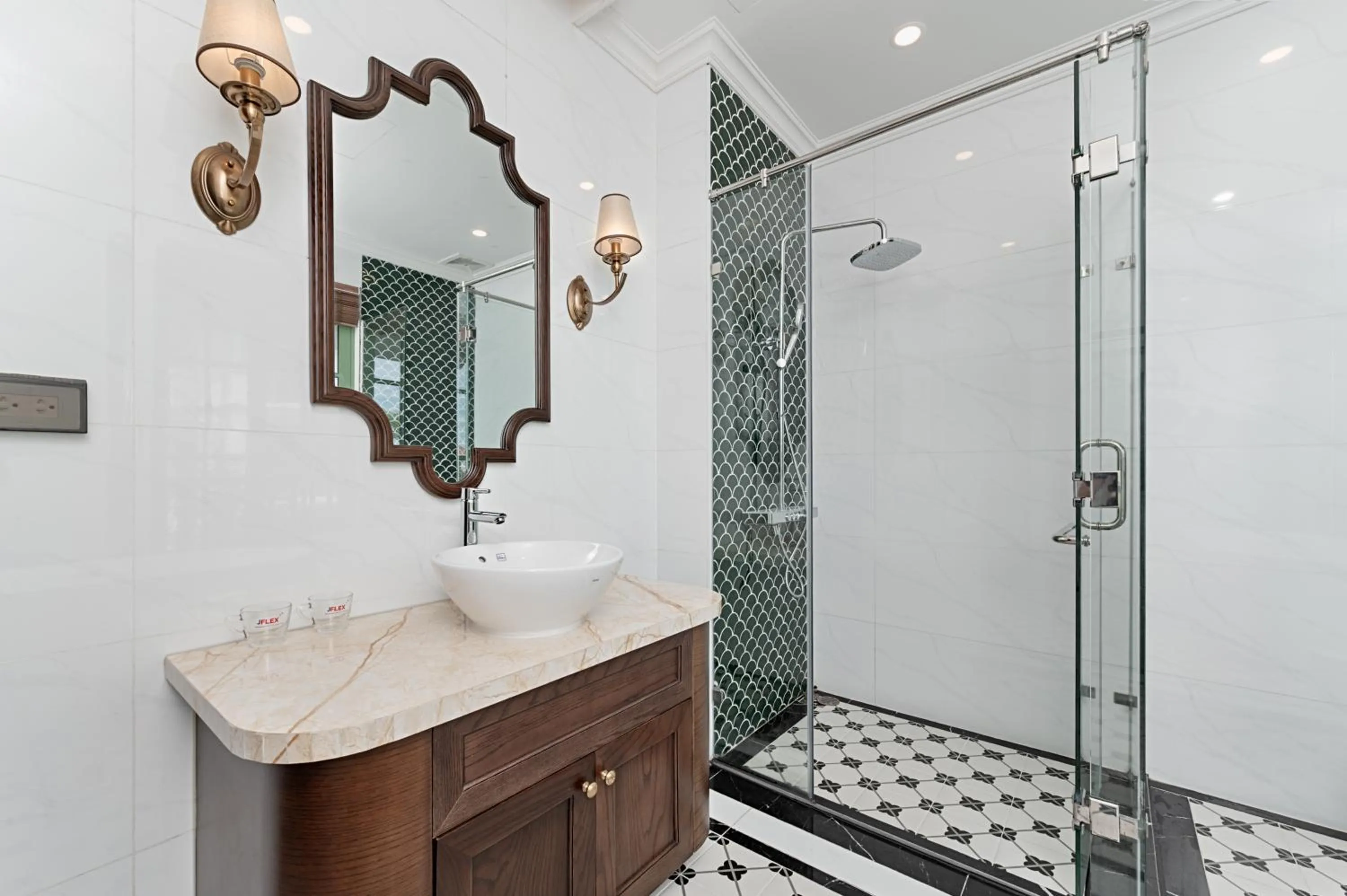 Shower in La isla Apartments & Villas - Sea View & Fireworks Phu Quoc