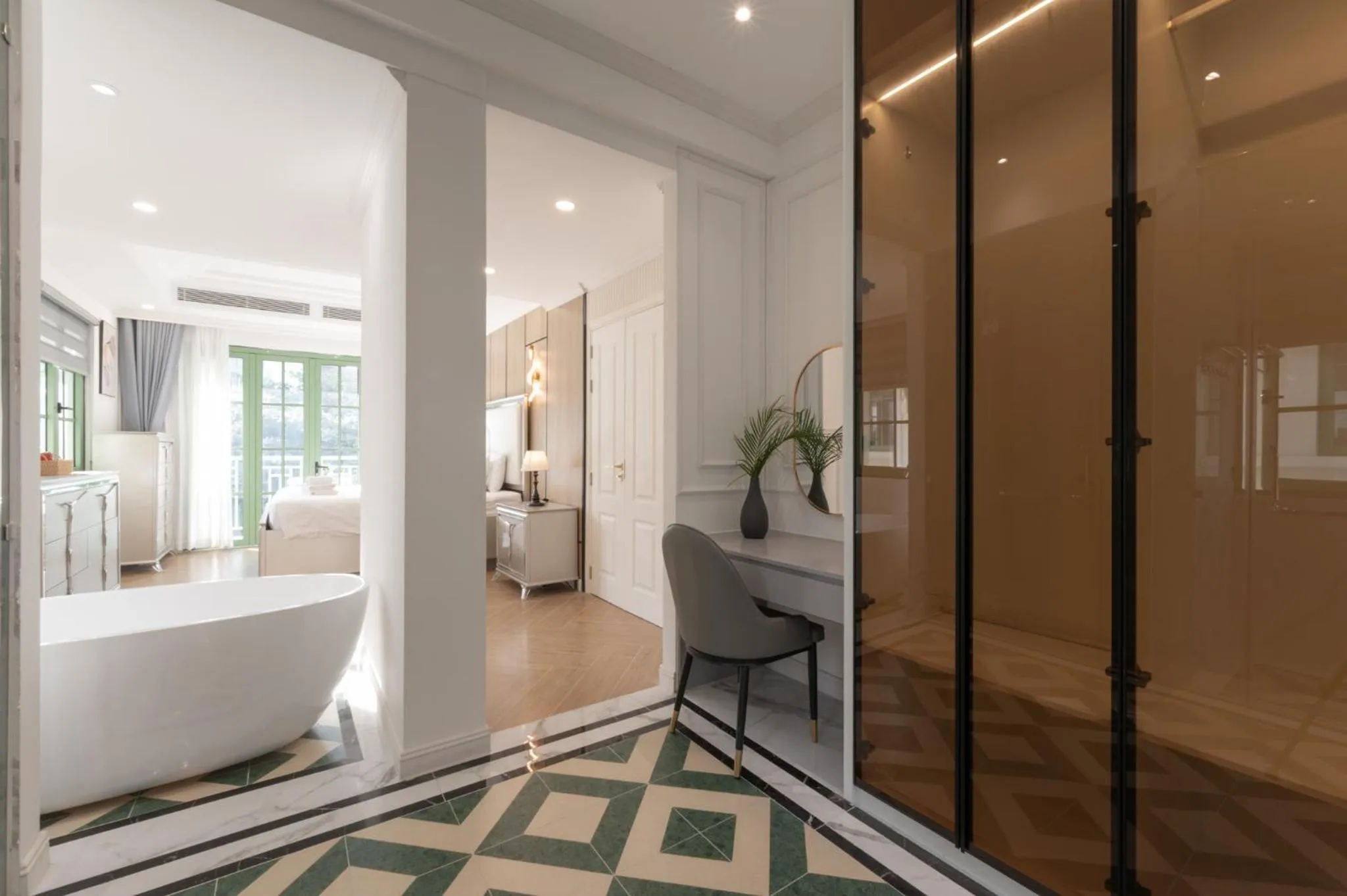 Hot Tub in La isla Apartments & Villas - Sea View & Fireworks Phu Quoc