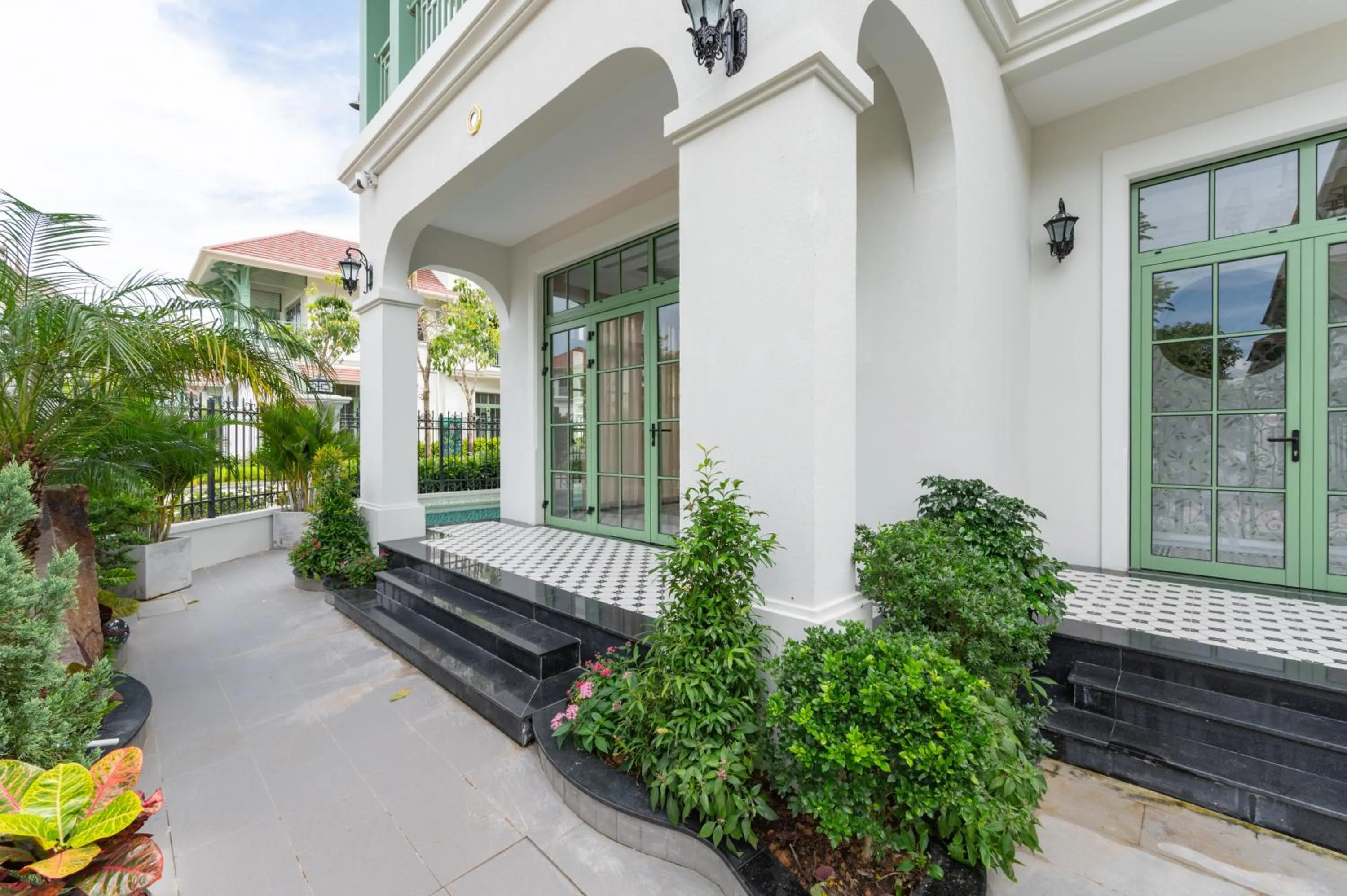 Garden view in La isla Apartments & Villas - Sea View & Fireworks Phu Quoc