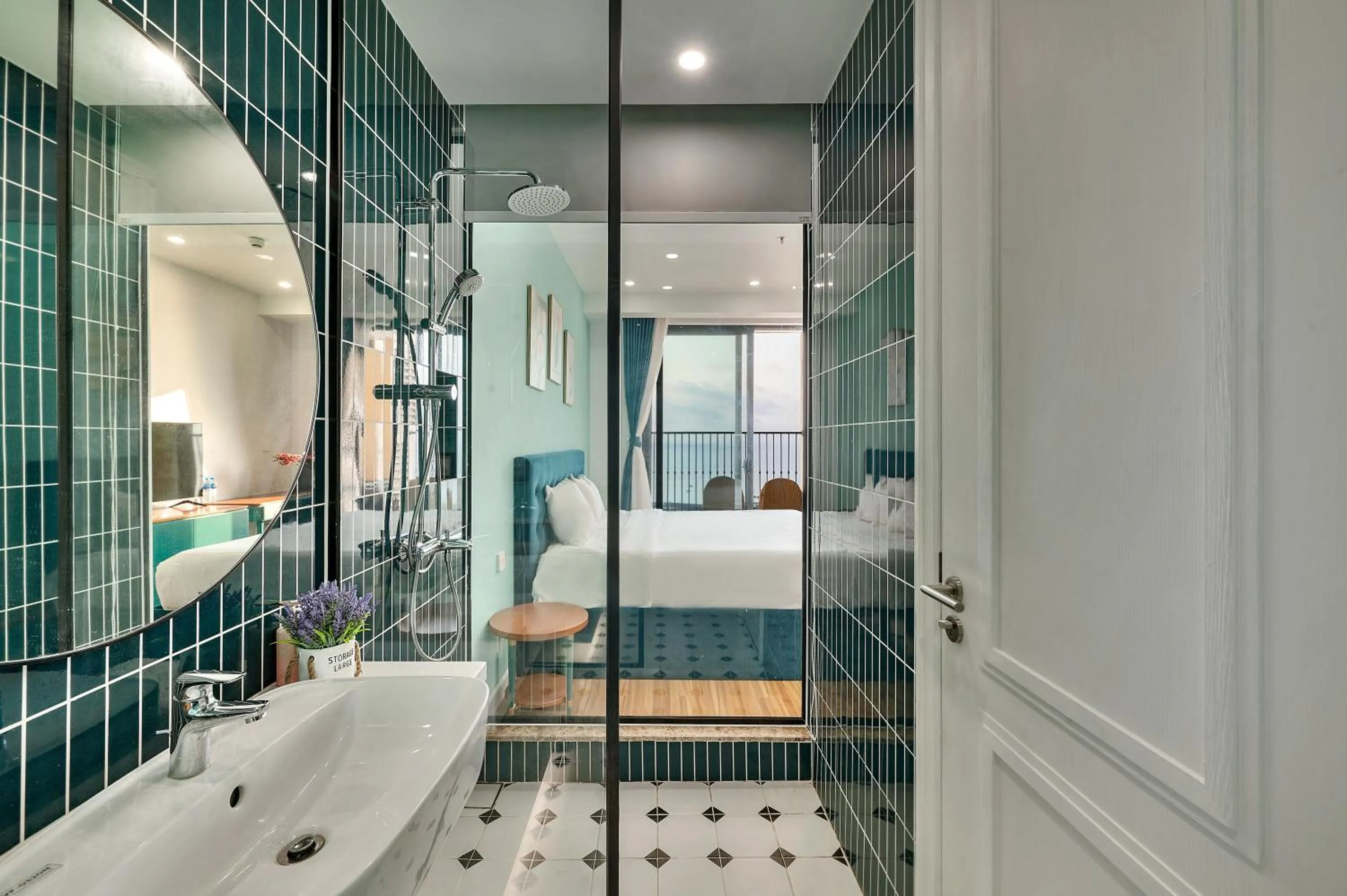 Shower in La isla Apartments & Villas - Sea View & Fireworks Phu Quoc