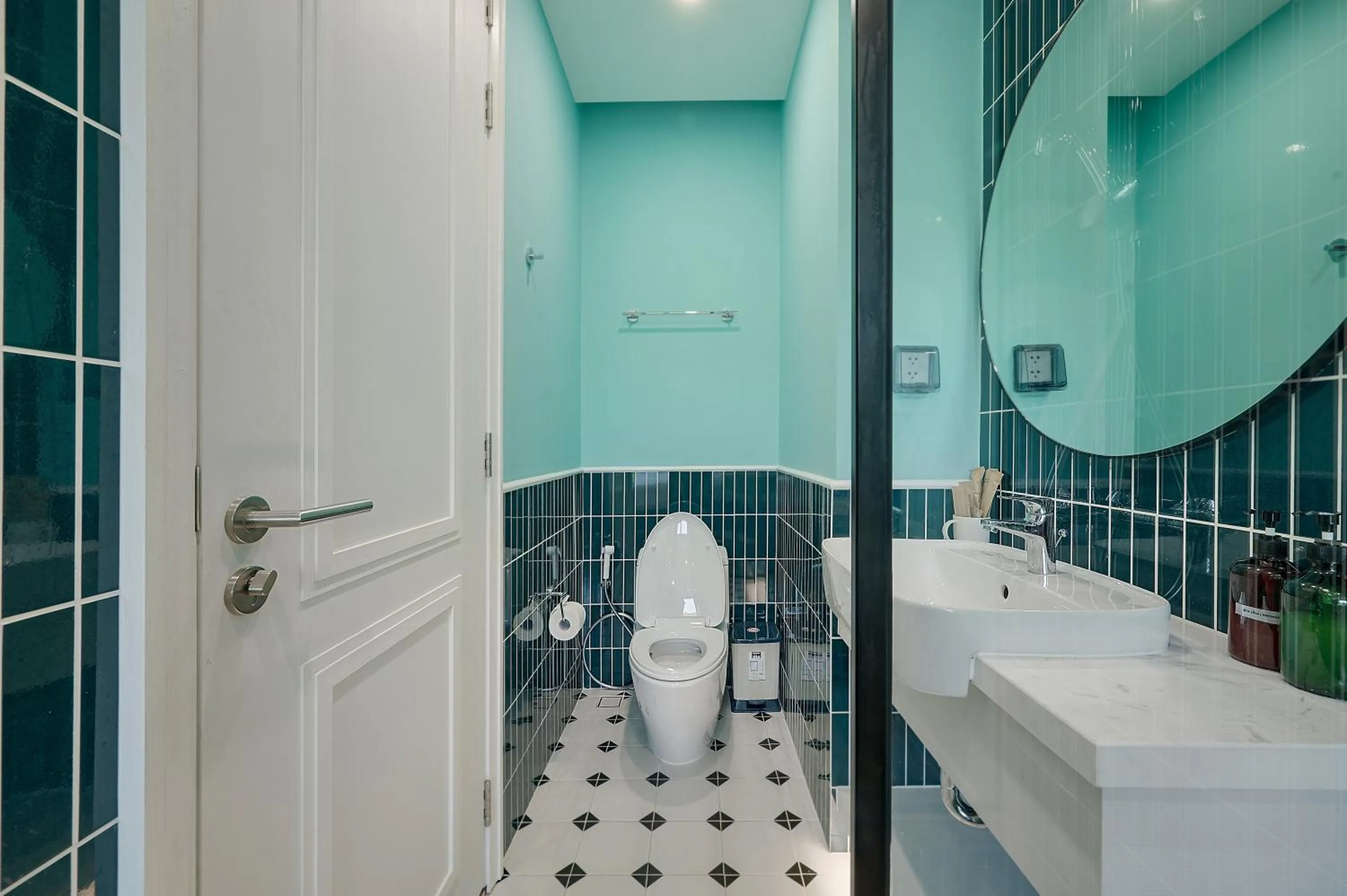 Toilet in La isla Apartments & Villas - Sea View & Fireworks Phu Quoc