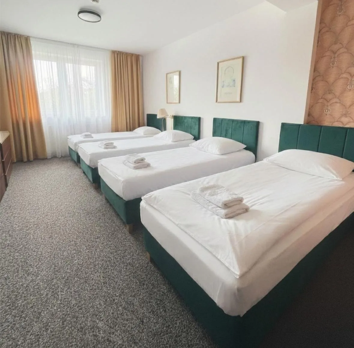 Quadruple Room with Private Bathroom - single occupancy in Hotel Bella Vista Warszawa