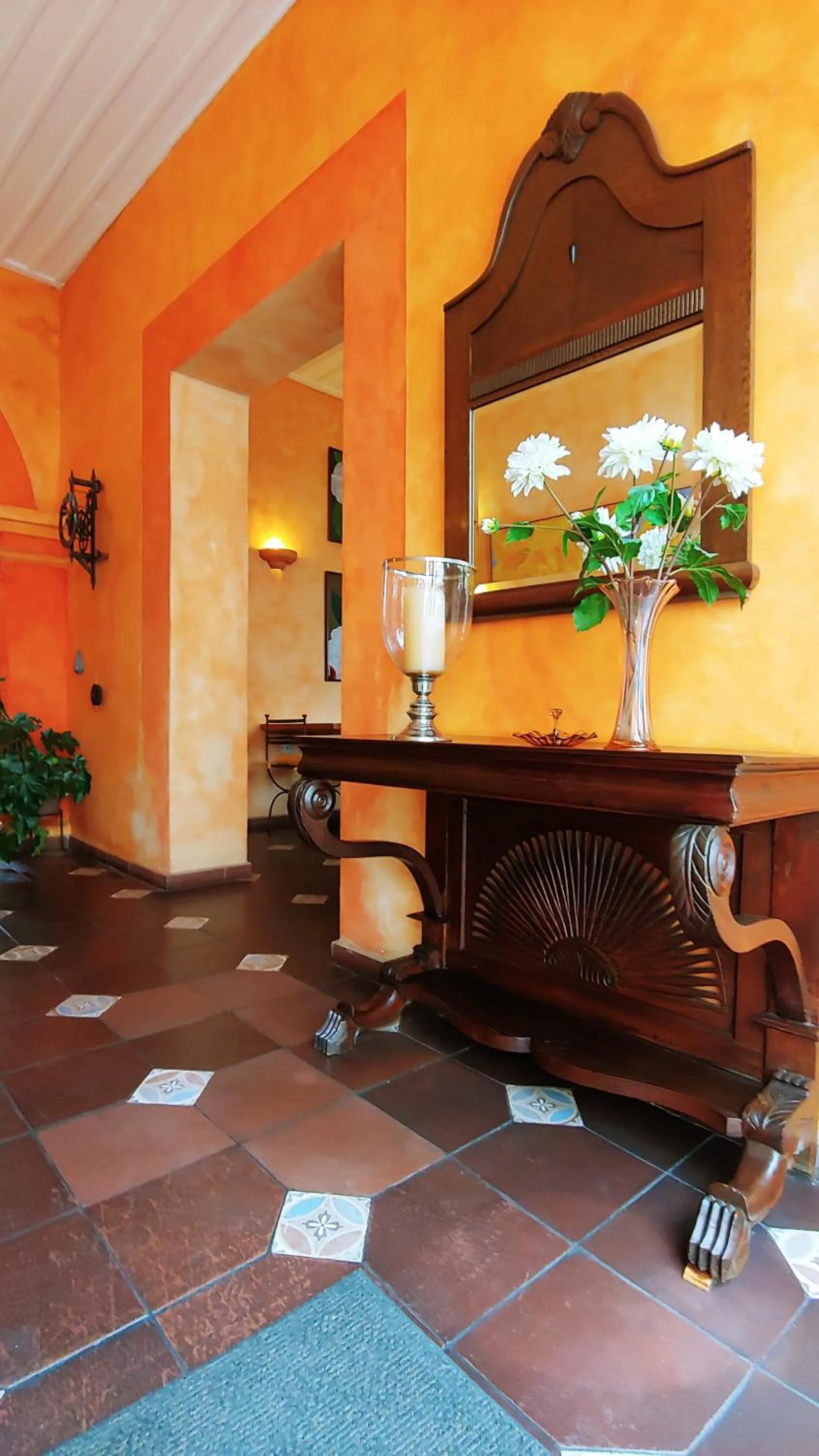 Lobby or reception in Hotel Boutique Casa Montalvo Cuenca