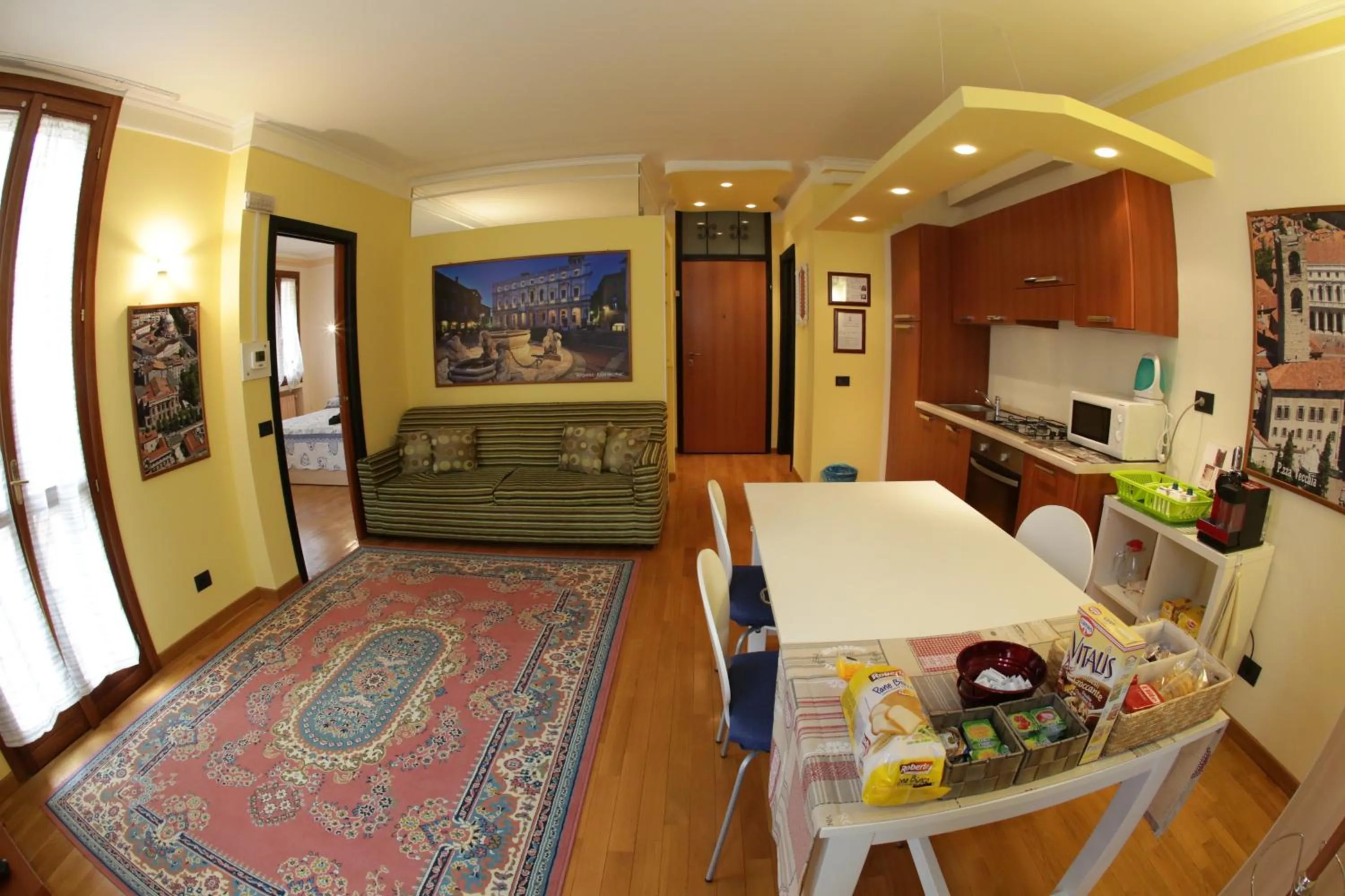 Lounge or bar in Central House Bergamo