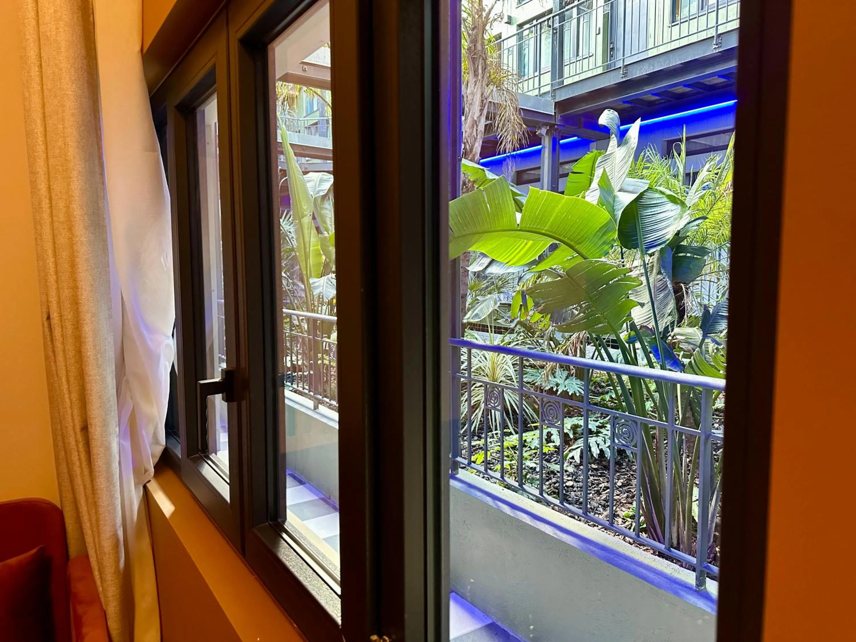 Garden view in Smartappart Niort