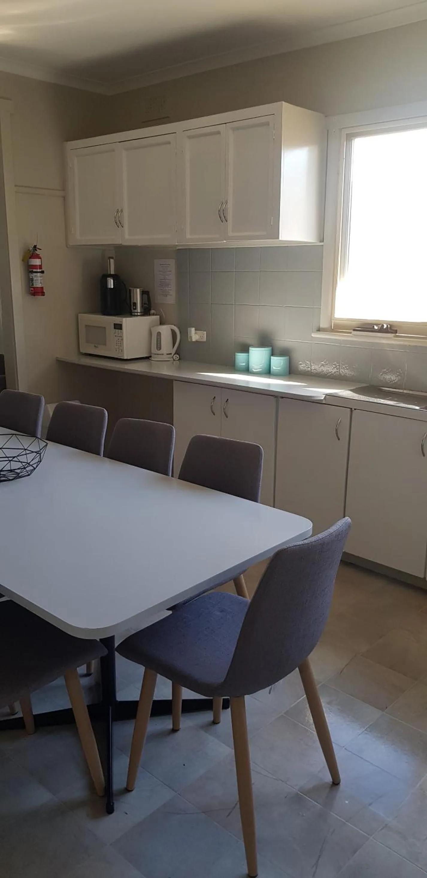 Kitchen or kitchenette in Echo Beach Tourist Park