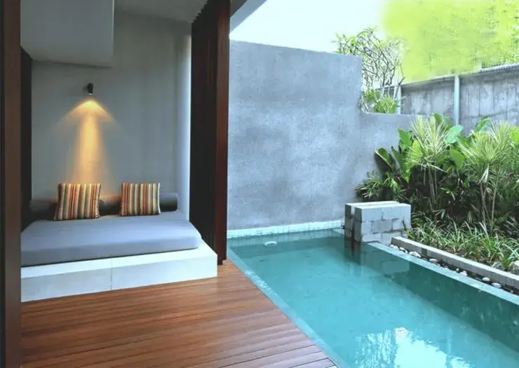 Swimming pool in Watermark Hotel & Spa Bali Swimming pool in Watermark Hotel & Spa Bali