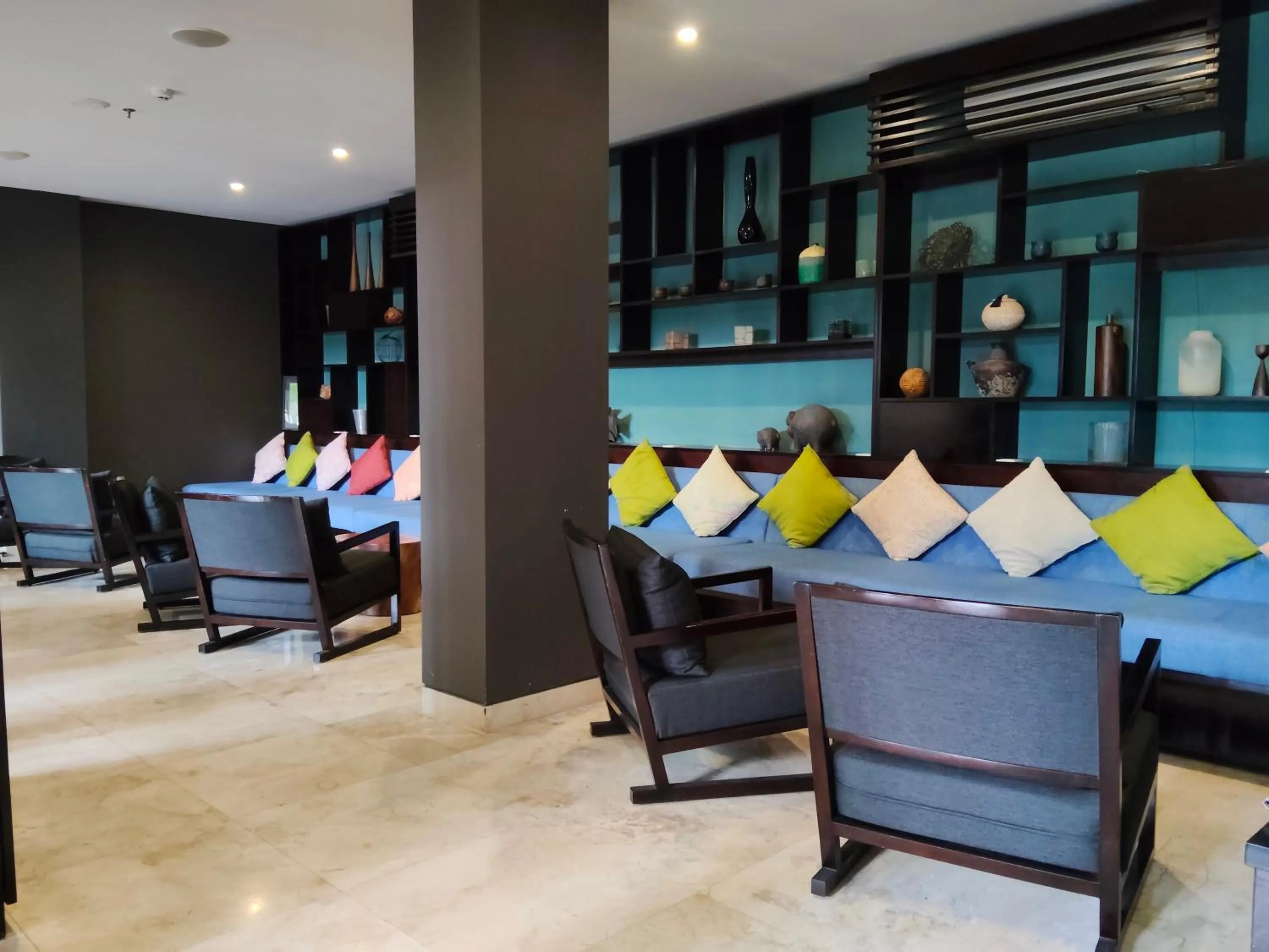 Communal lounge/ TV room in Watermark Hotel & Spa Bali